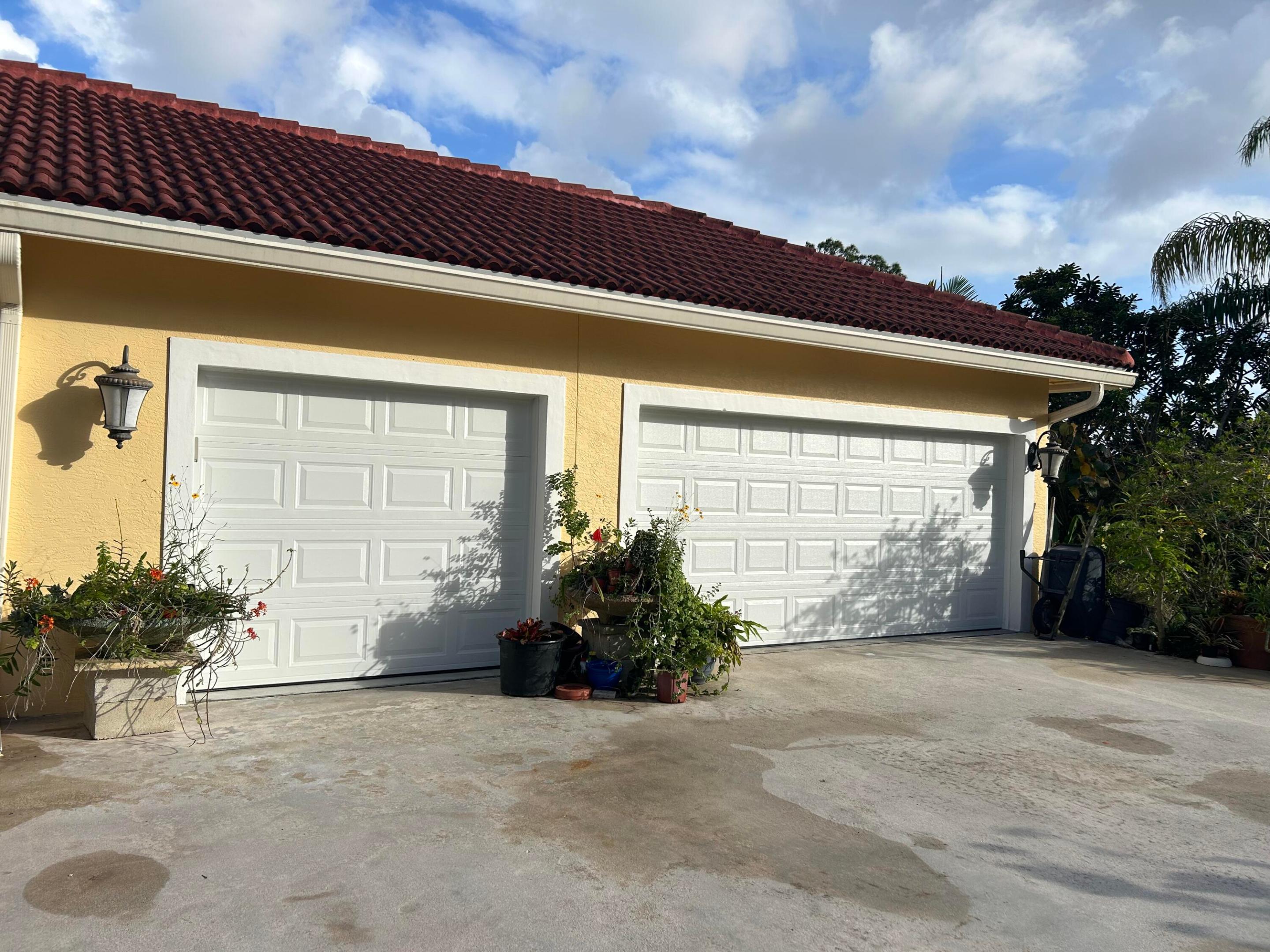 6220 Kelty Way Property Photo 4