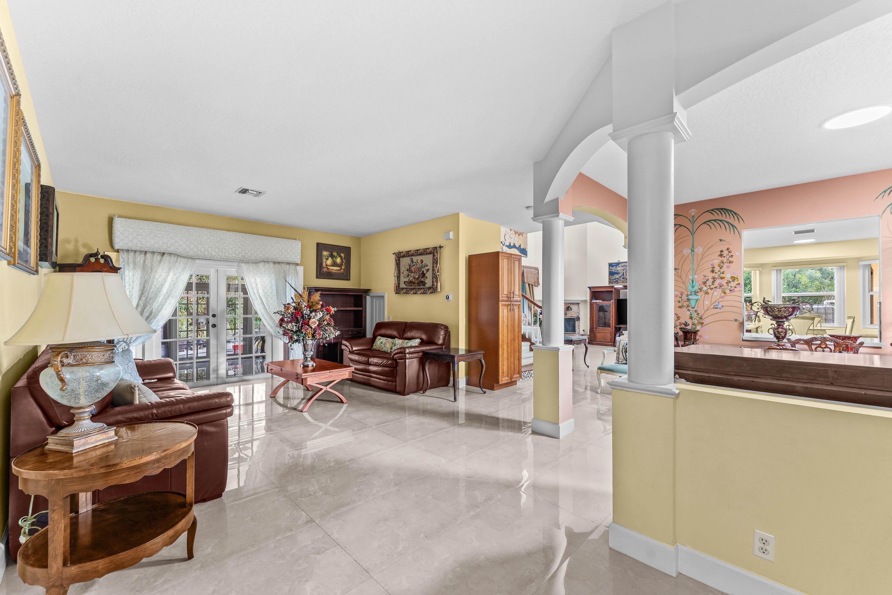 6220 Kelty Way Property Photo 9