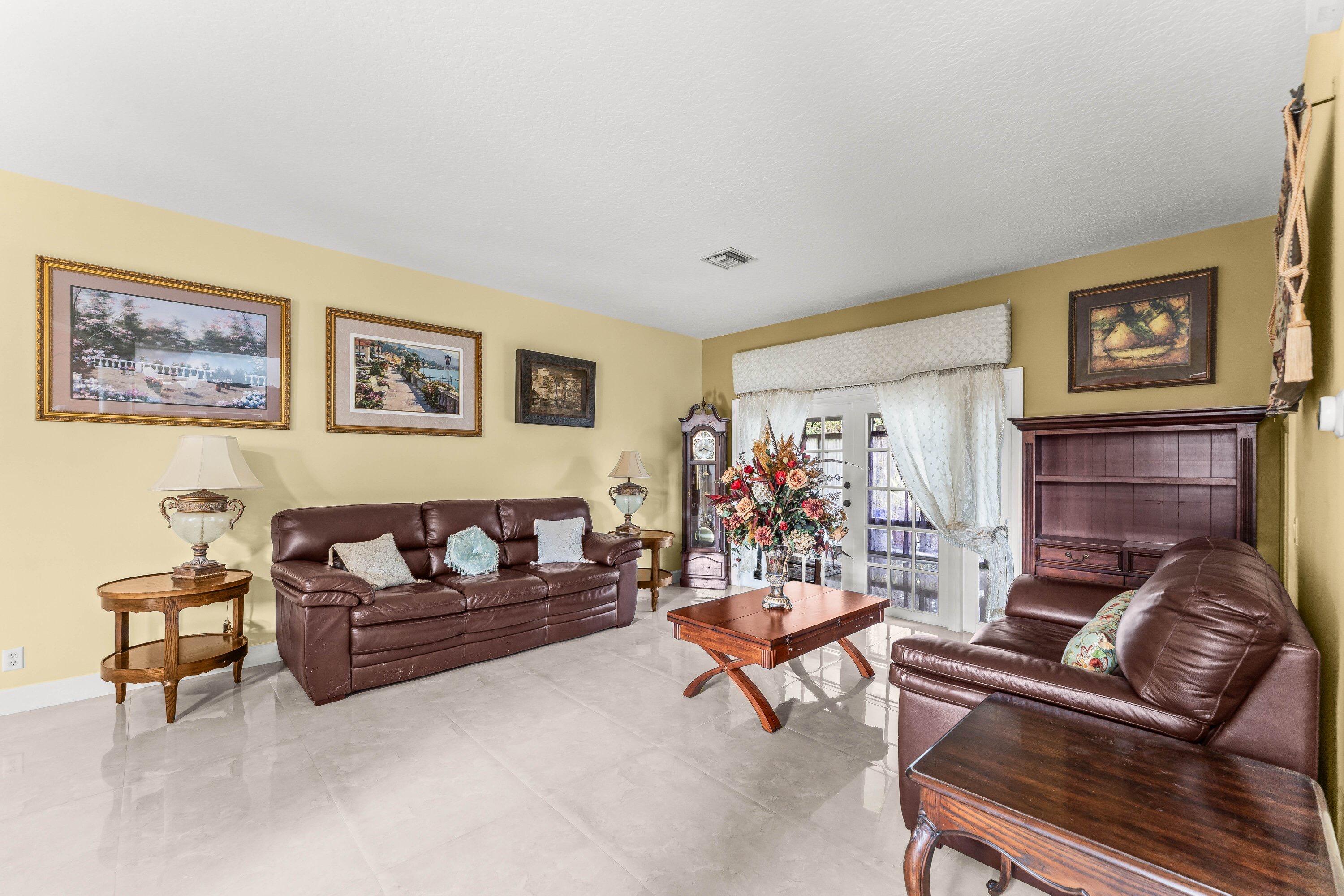 6220 Kelty Way Property Photo 10