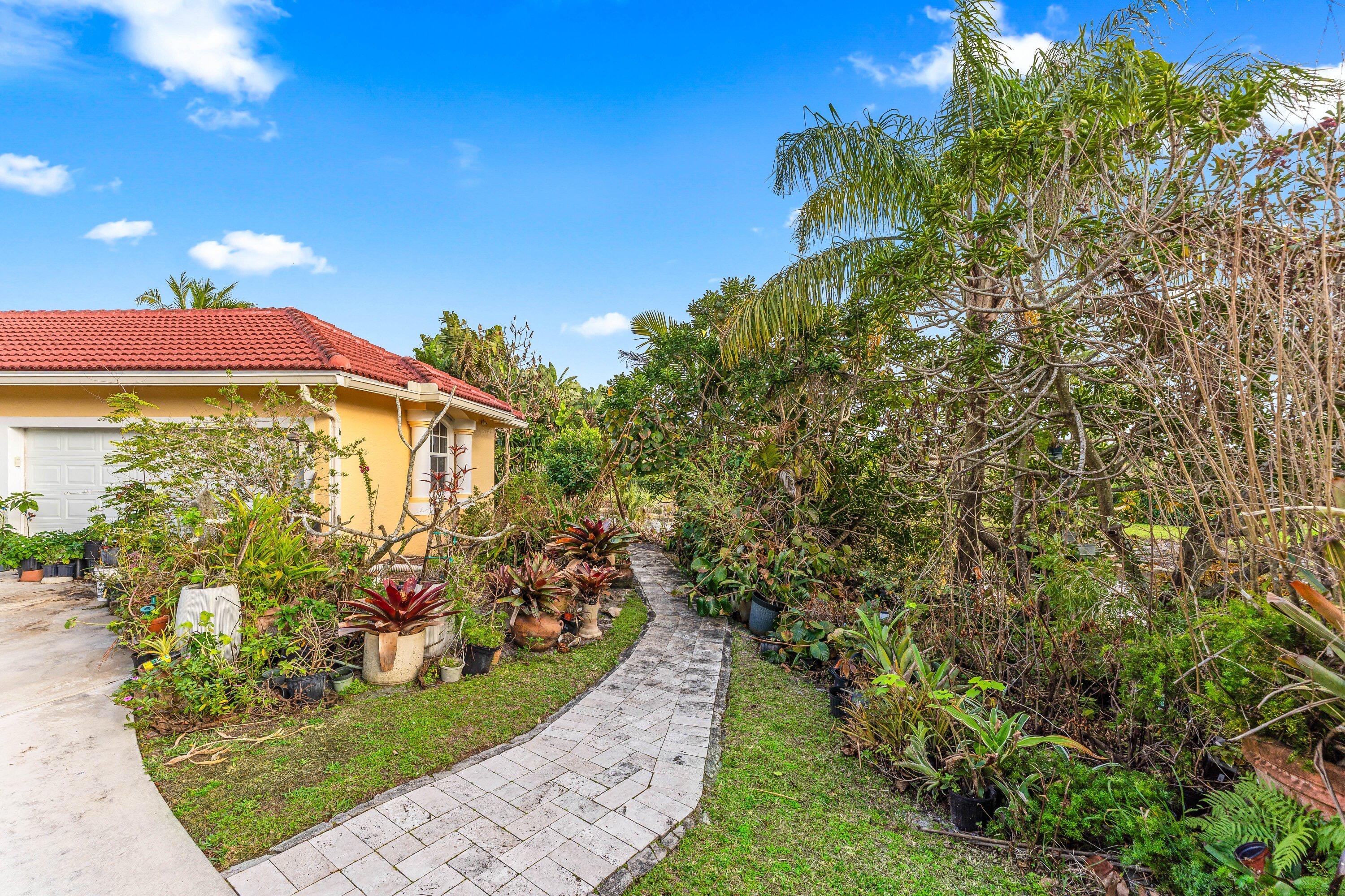 6220 Kelty Way Property Photo 12