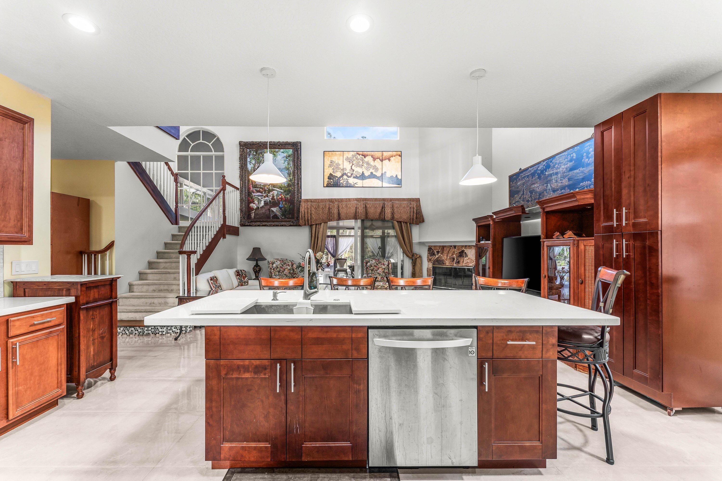 6220 Kelty Way Property Photo 16