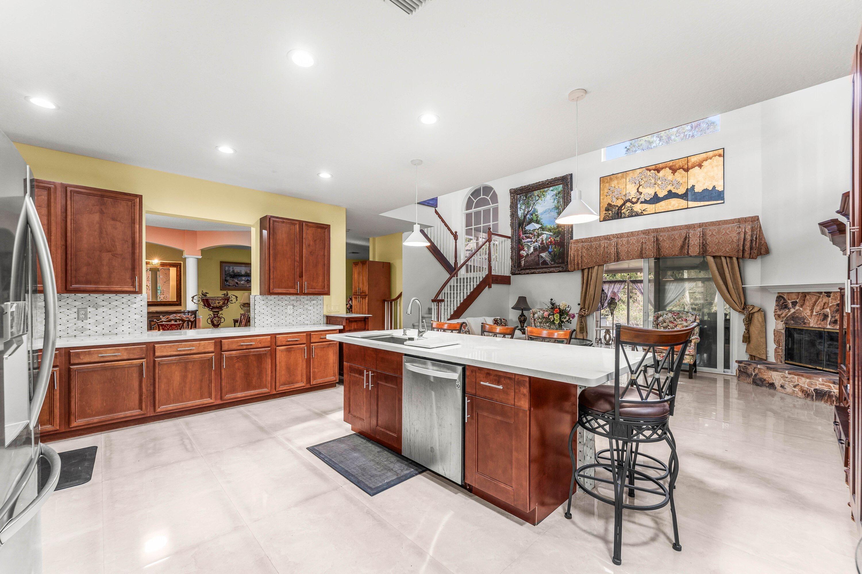 6220 Kelty Way Property Photo 17