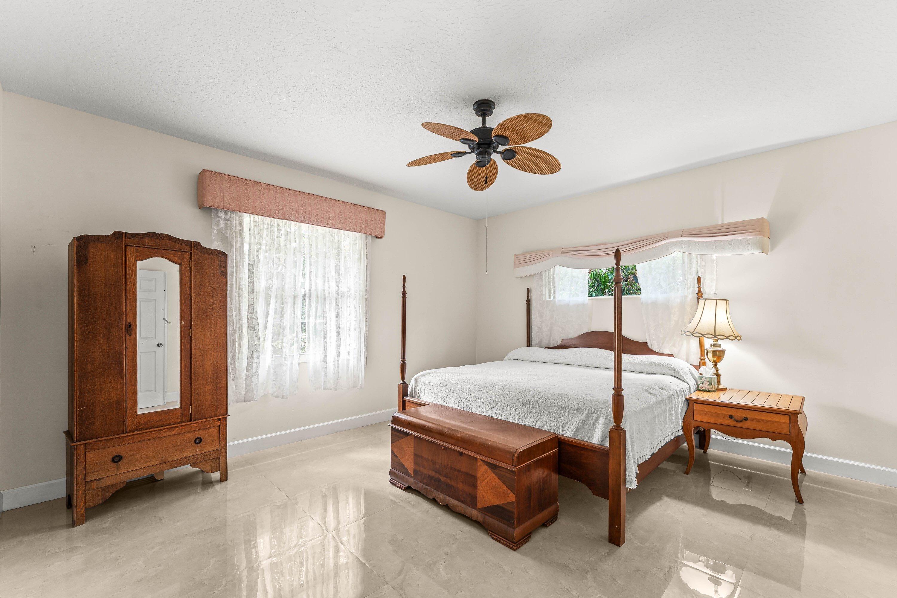 6220 Kelty Way Property Photo 28