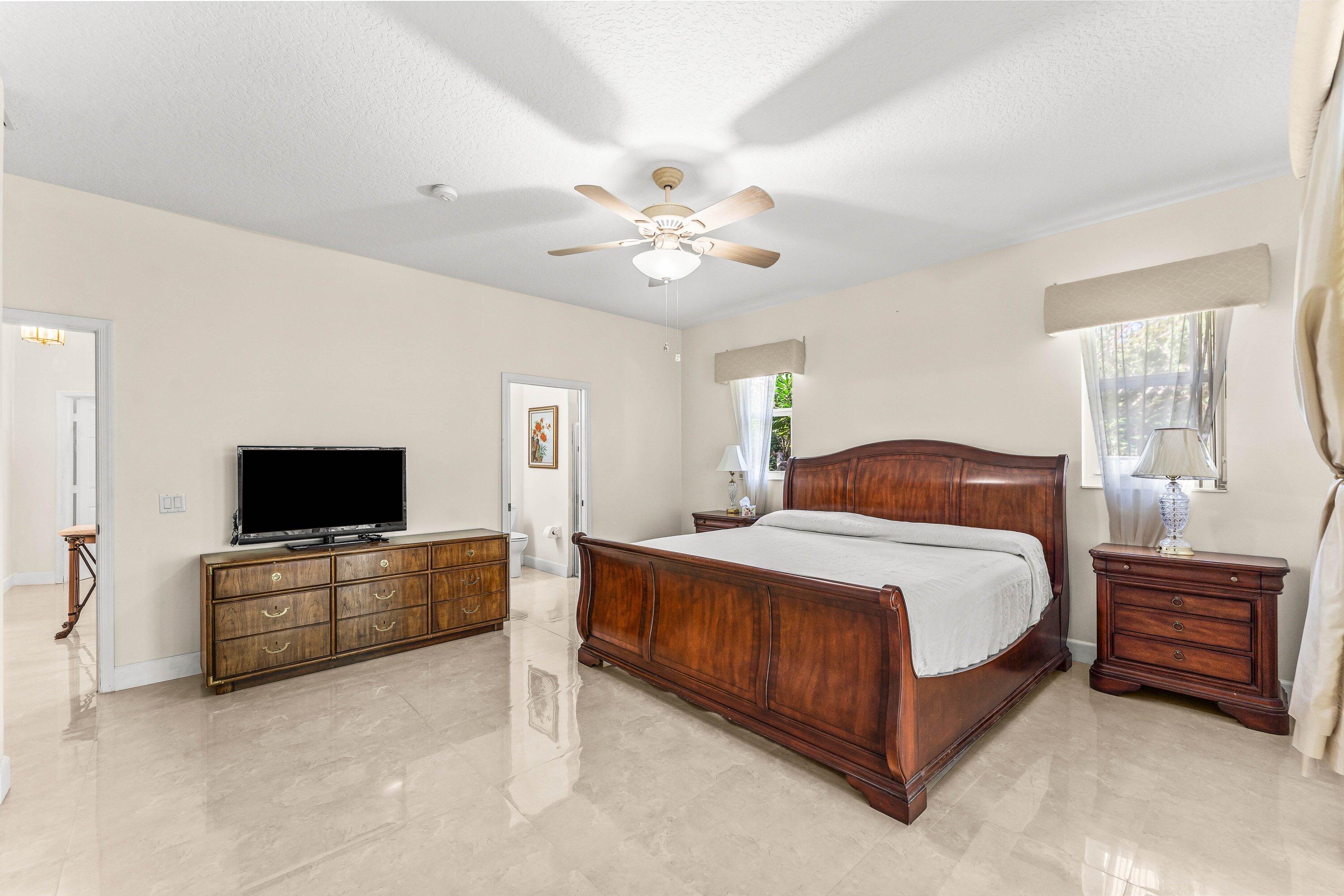 6220 Kelty Way Property Photo 30