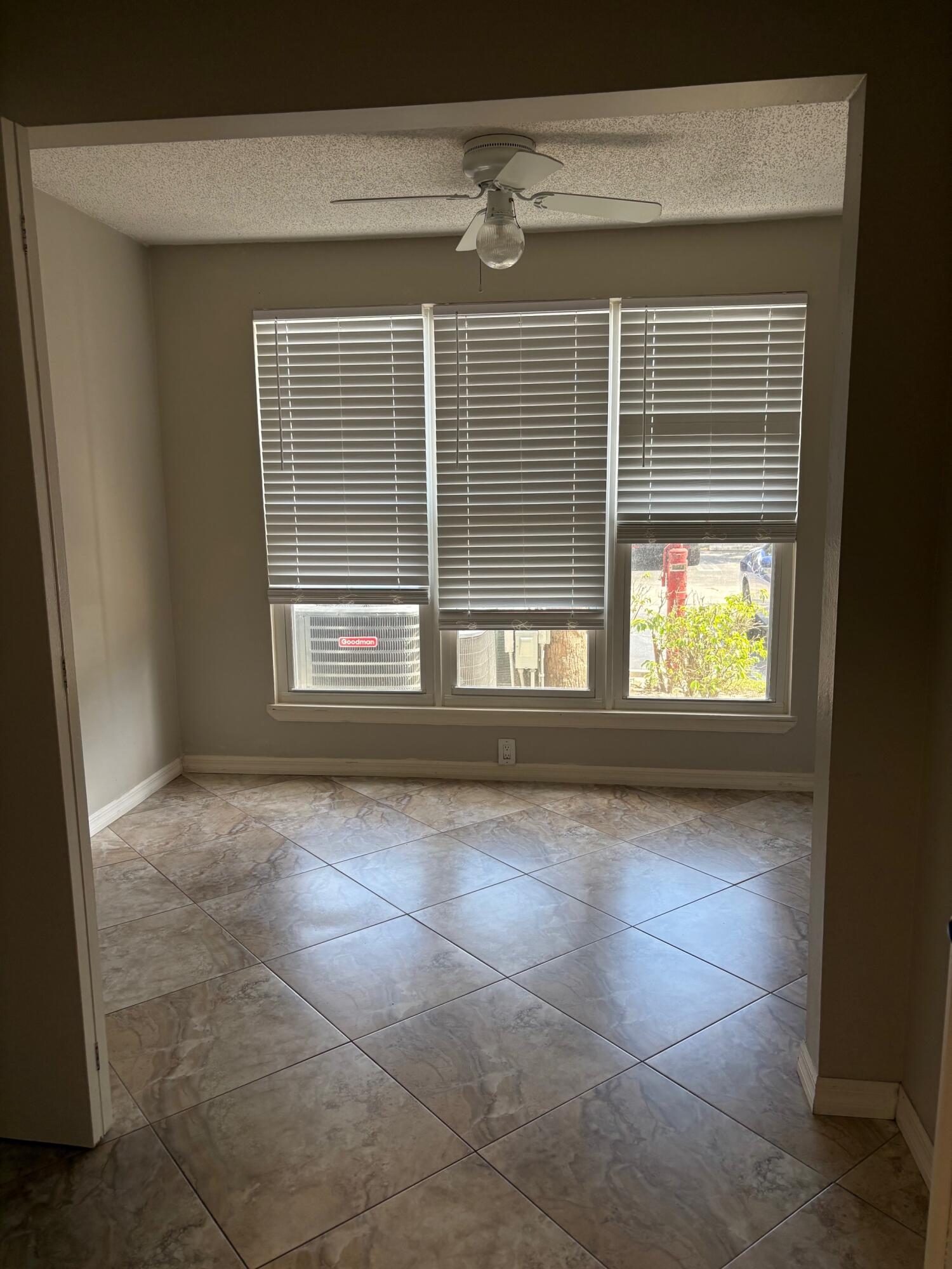 2303 N Congress Avenue 15 Property Photo 11