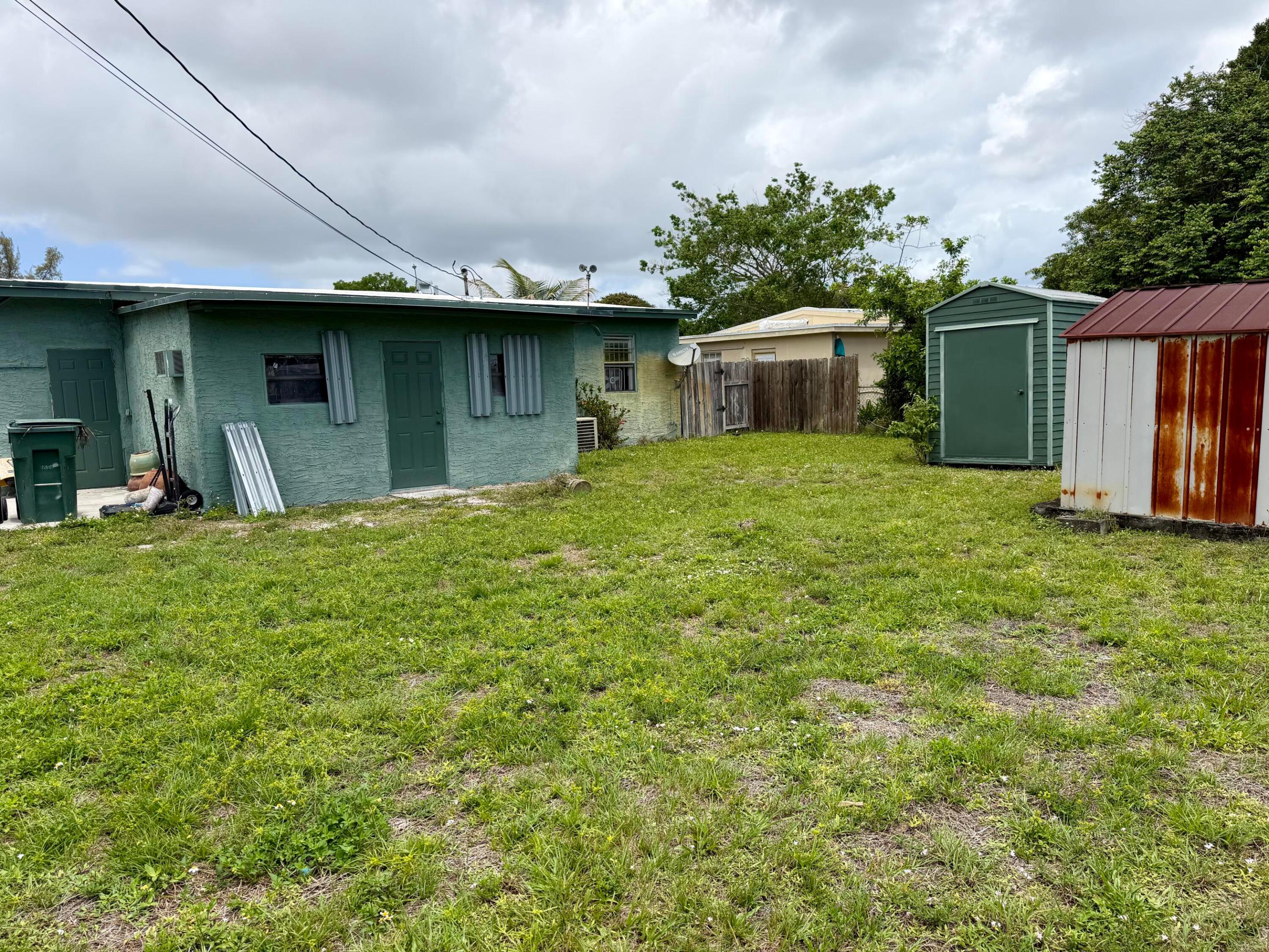 1004 Nw 12th Street Property Photo 3