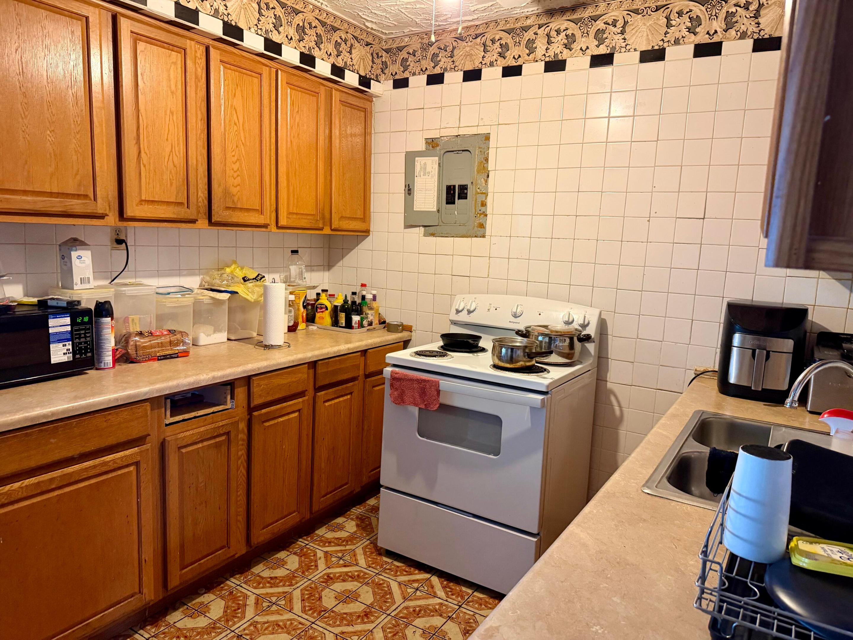 1004 Nw 12th Street Property Photo 5