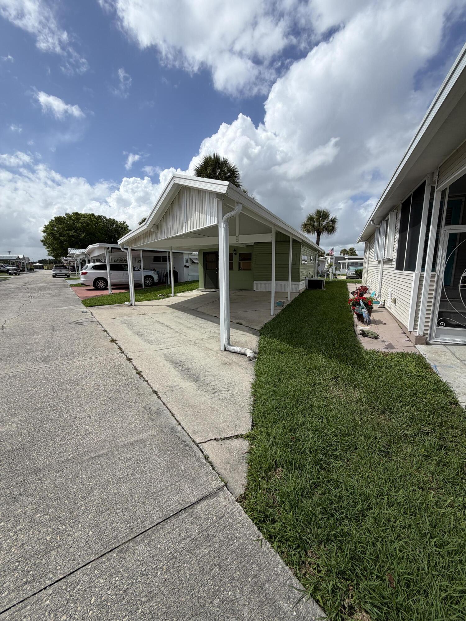 6511 Se 56th Street Property Photo 1