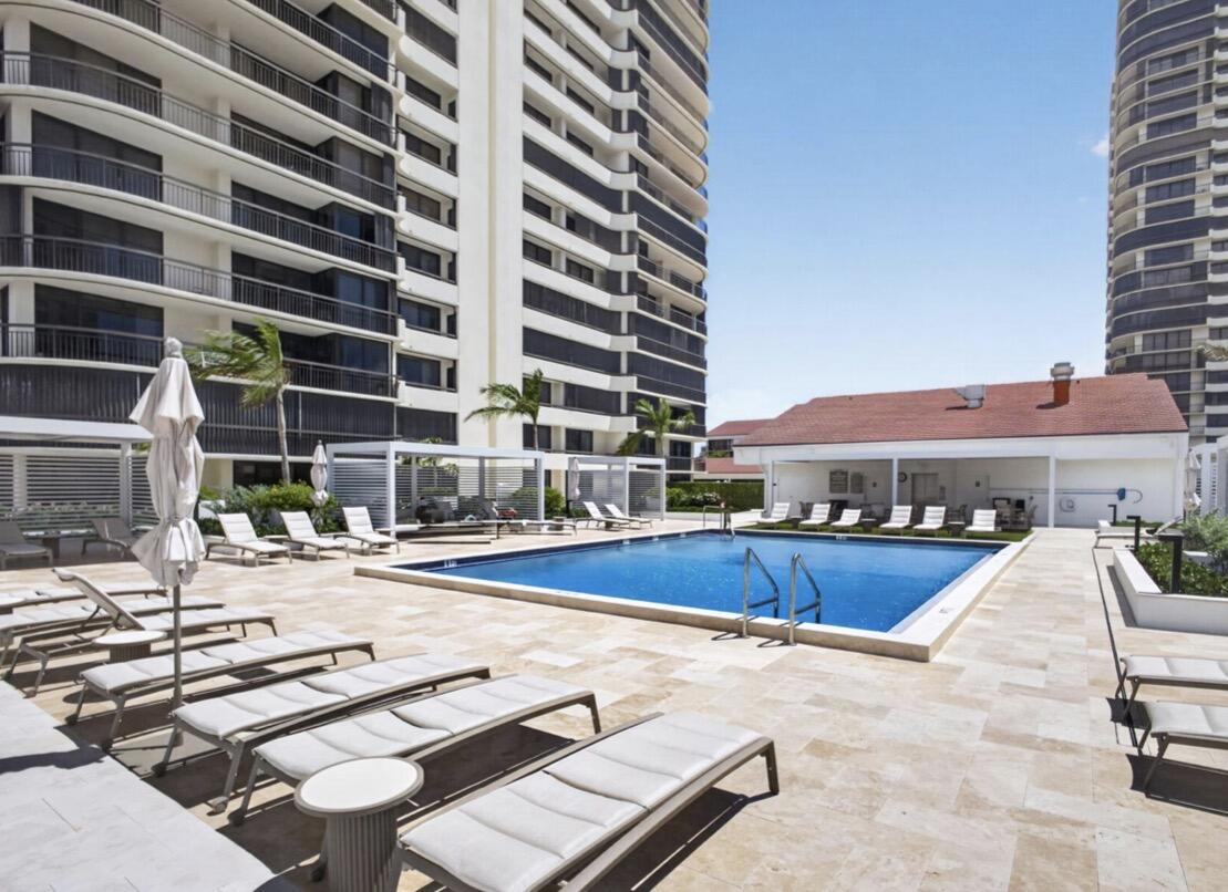 4100 N Ocean Drive 1201 Property Photo 2