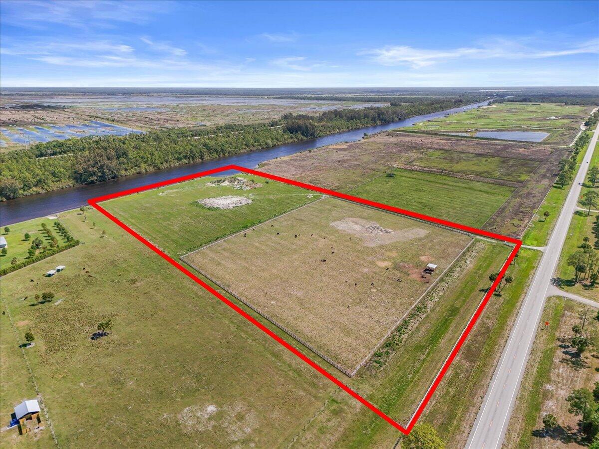 8105 Sw Kanner Highway Property Photo 1