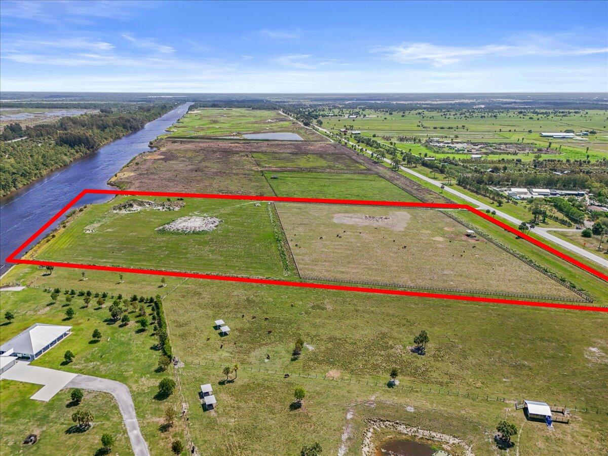8105 Sw Kanner Highway Property Photo 2