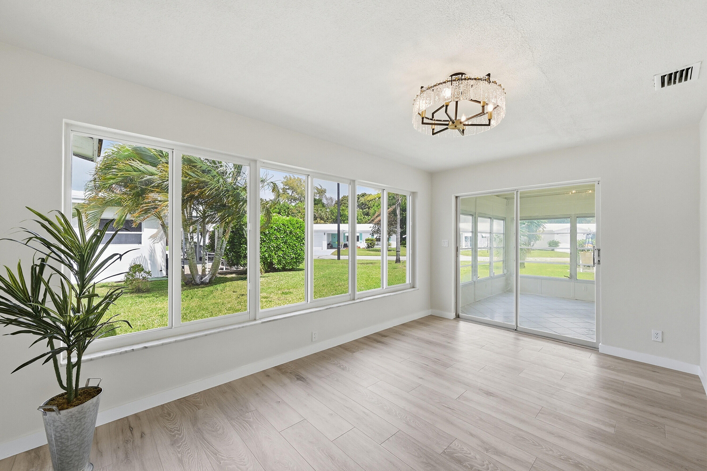 2631 W Golf Boulevard Property Photo 3