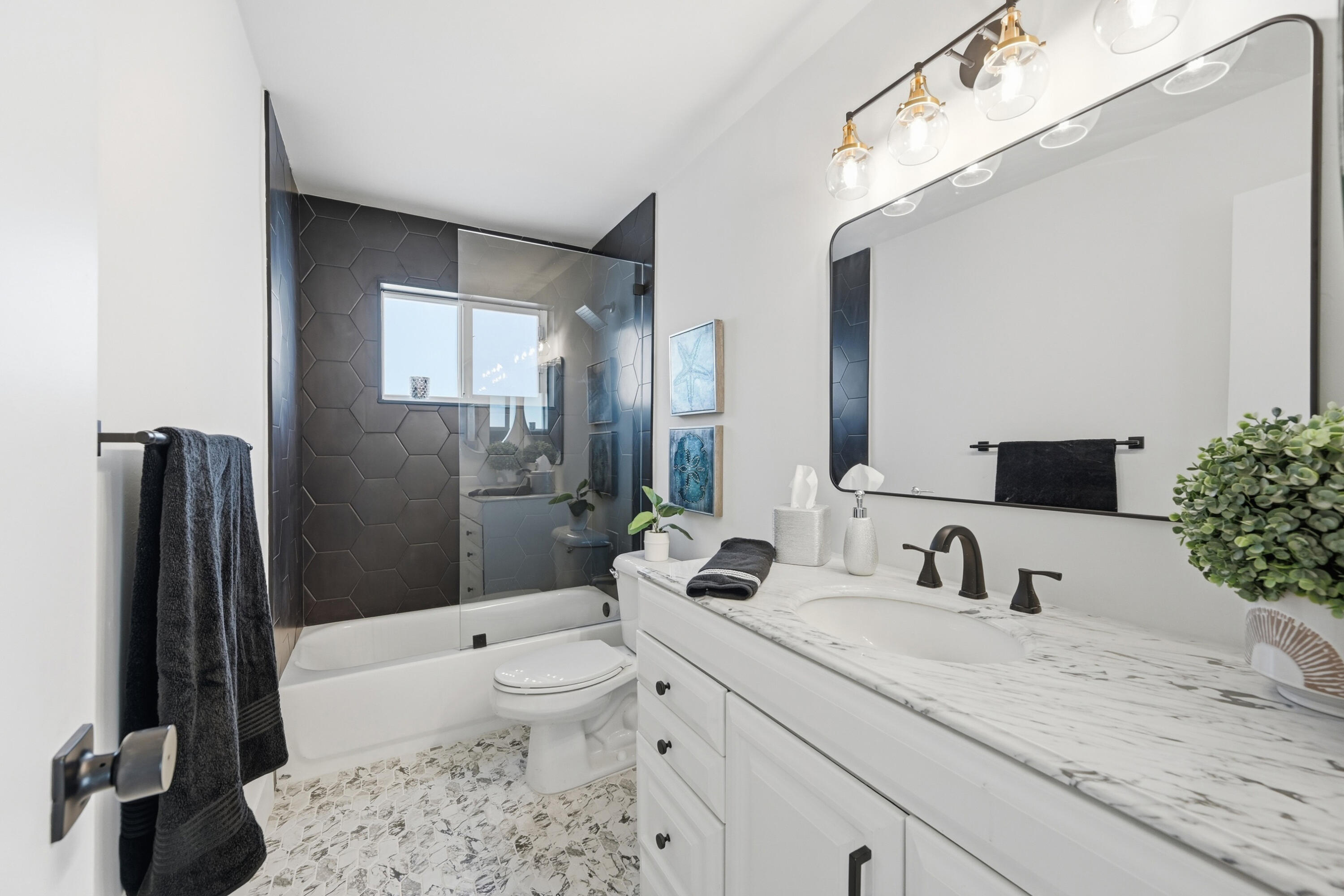 2631 W Golf Boulevard Property Photo 4