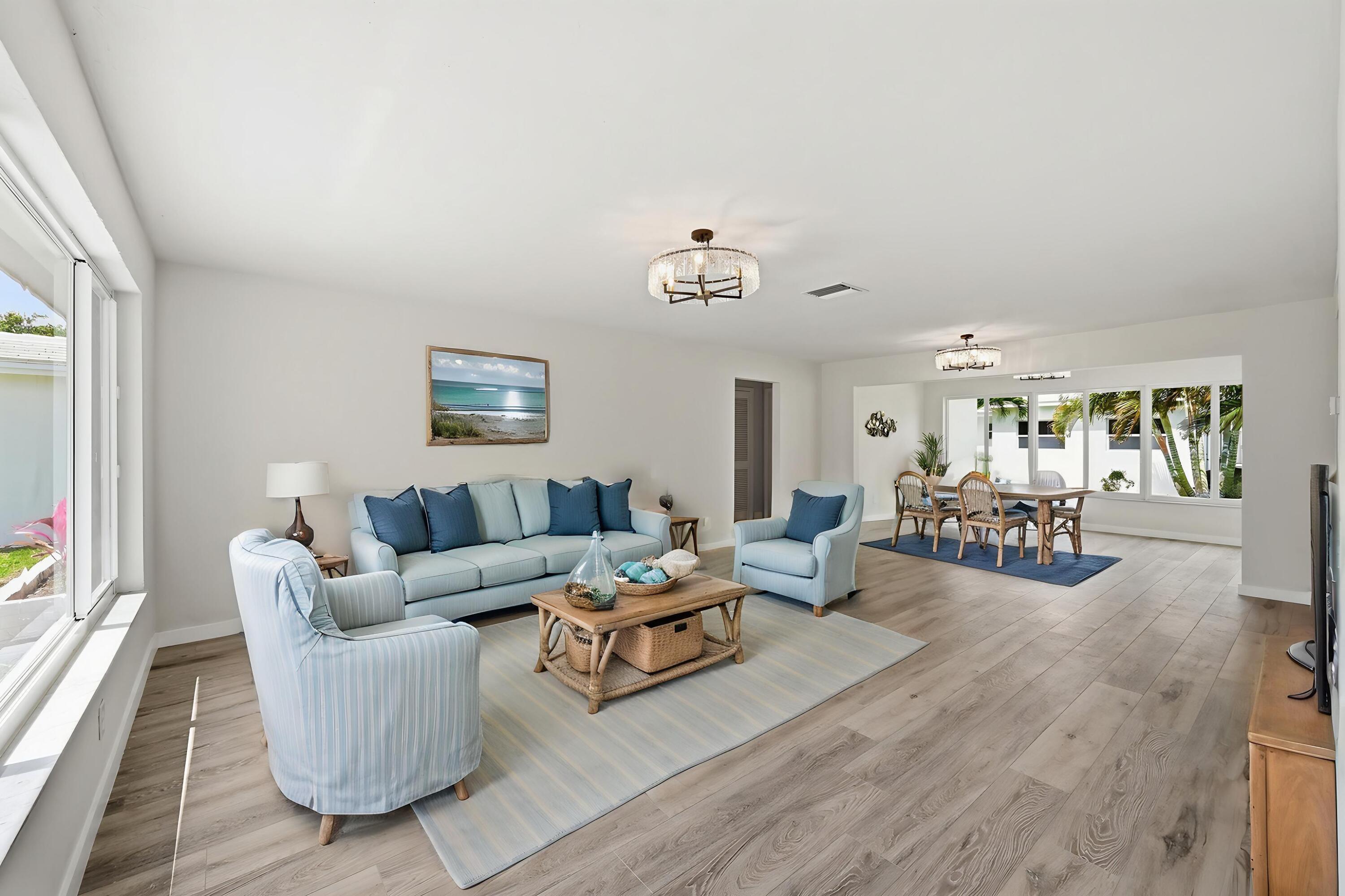 2631 W Golf Boulevard Property Photo 7