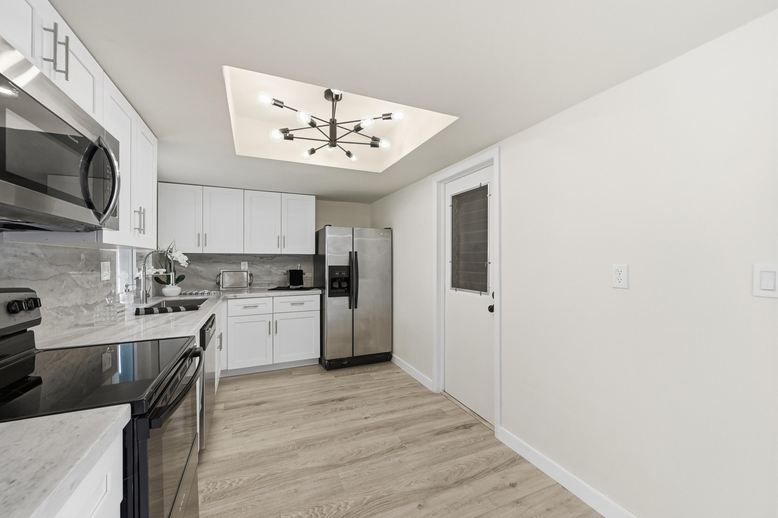2631 W Golf Boulevard Property Photo 15