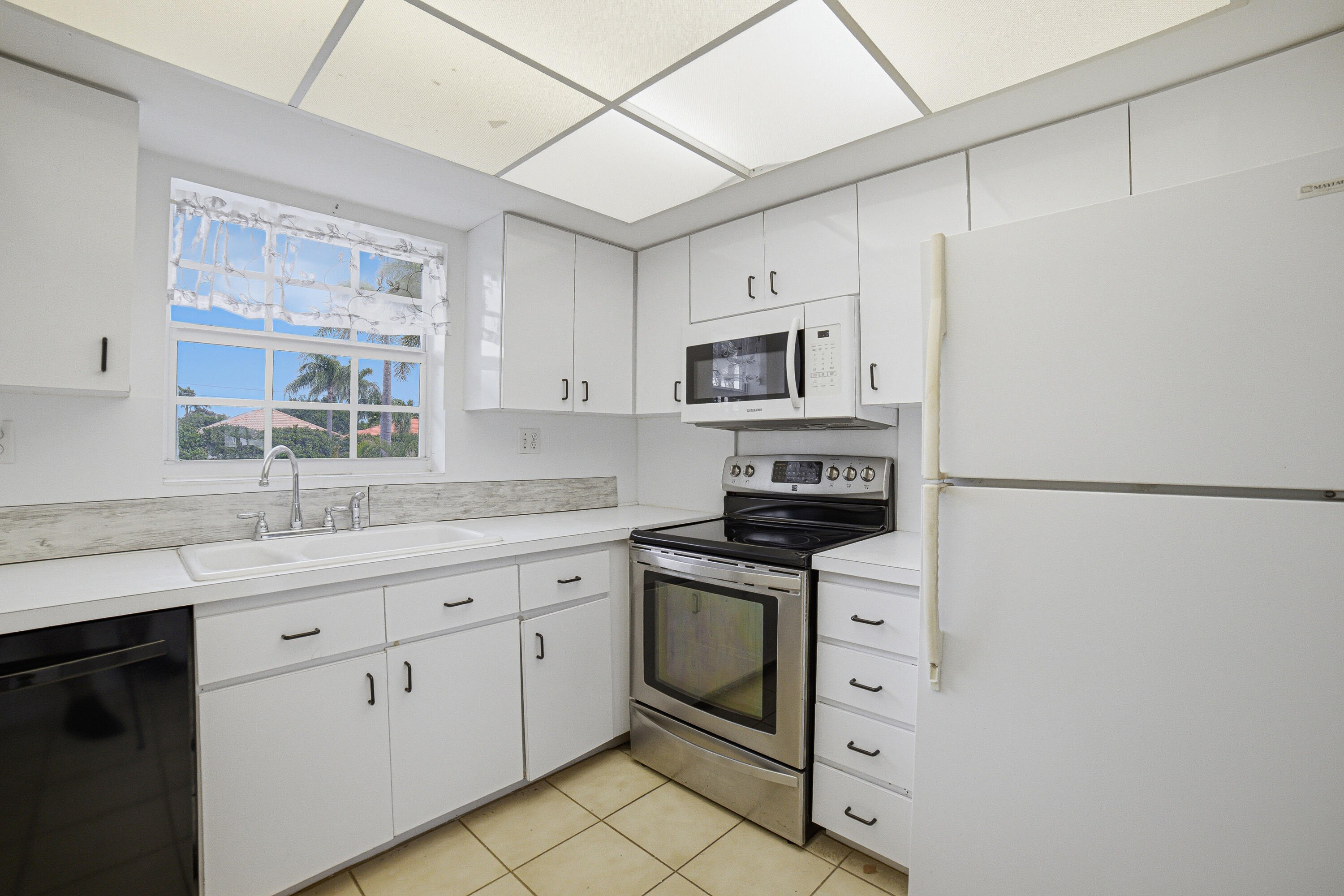 169 Atlantis Boulevard 205 Property Photo 10