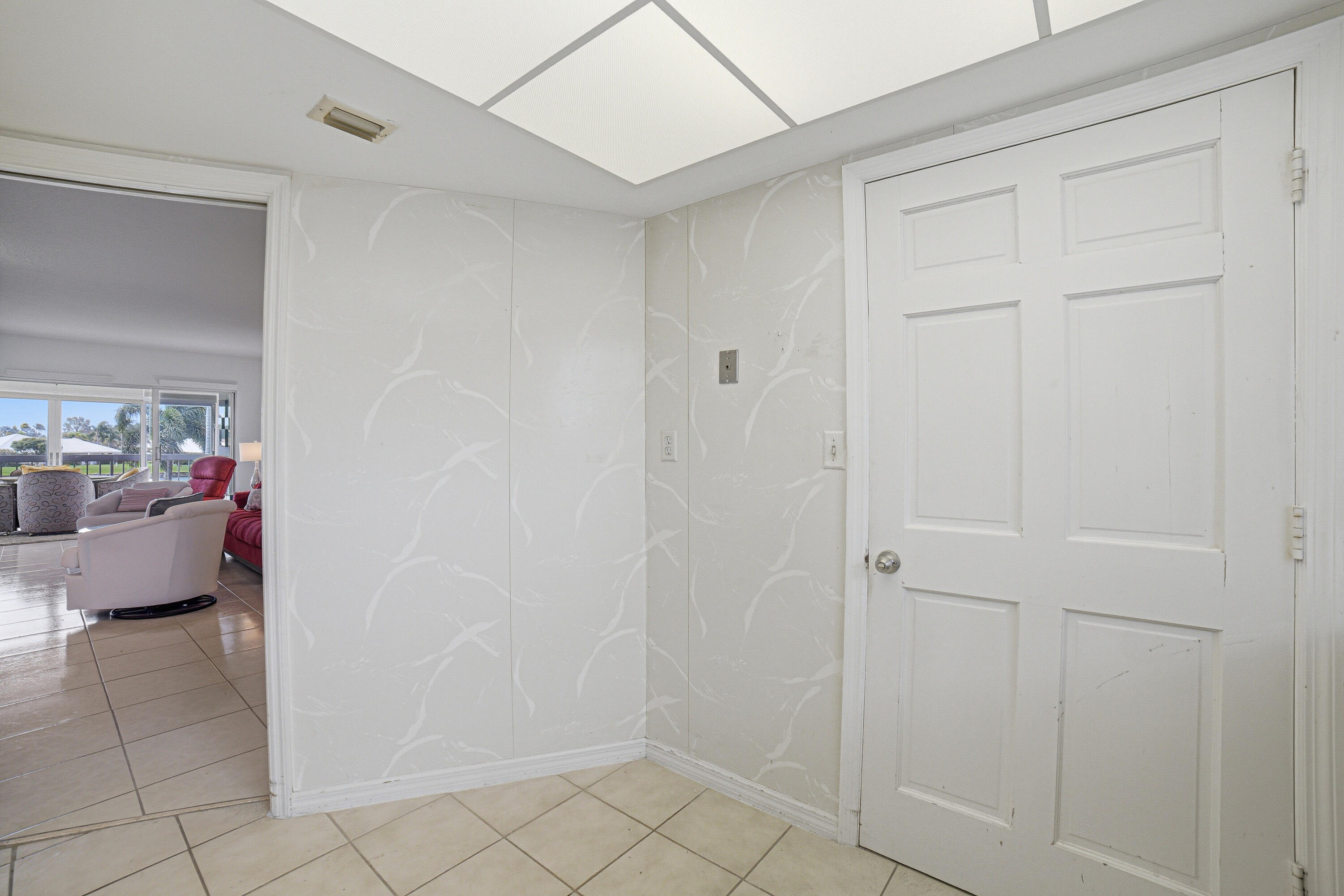 169 Atlantis Boulevard 205 Property Photo 12