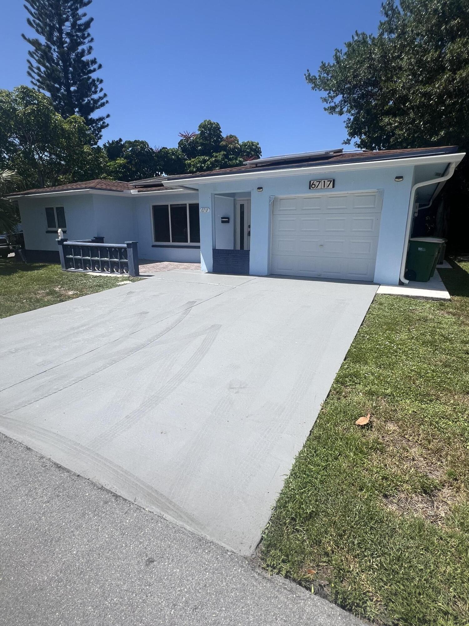 6717 Nw 59th Street Property Photo 1