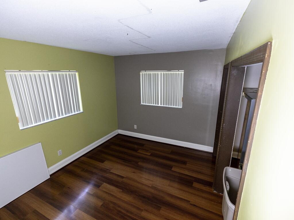 6717 Nw 59th Street Property Photo 3