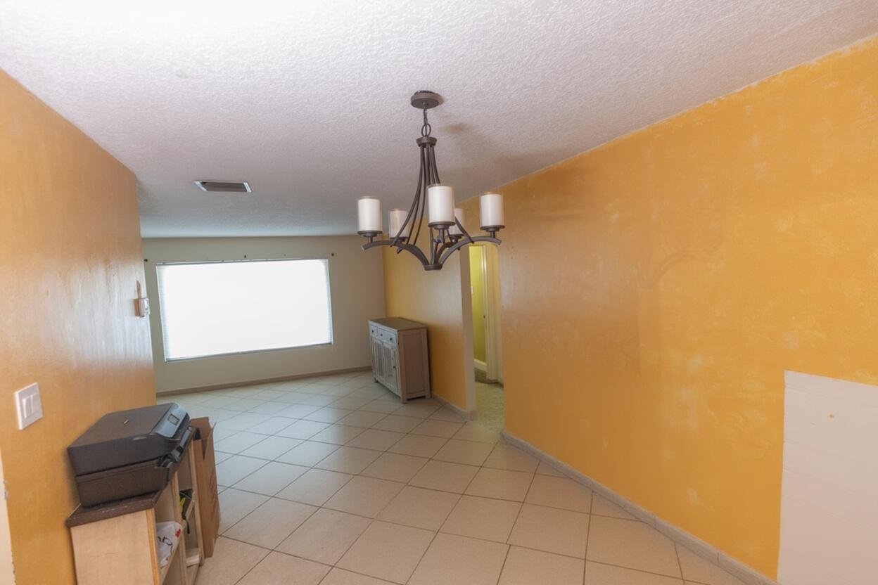 6717 Nw 59th Street Property Photo 8