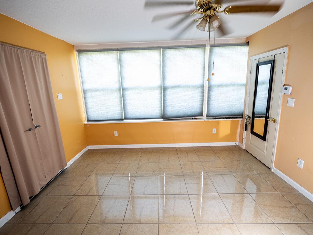 6717 Nw 59th Street Property Photo 10
