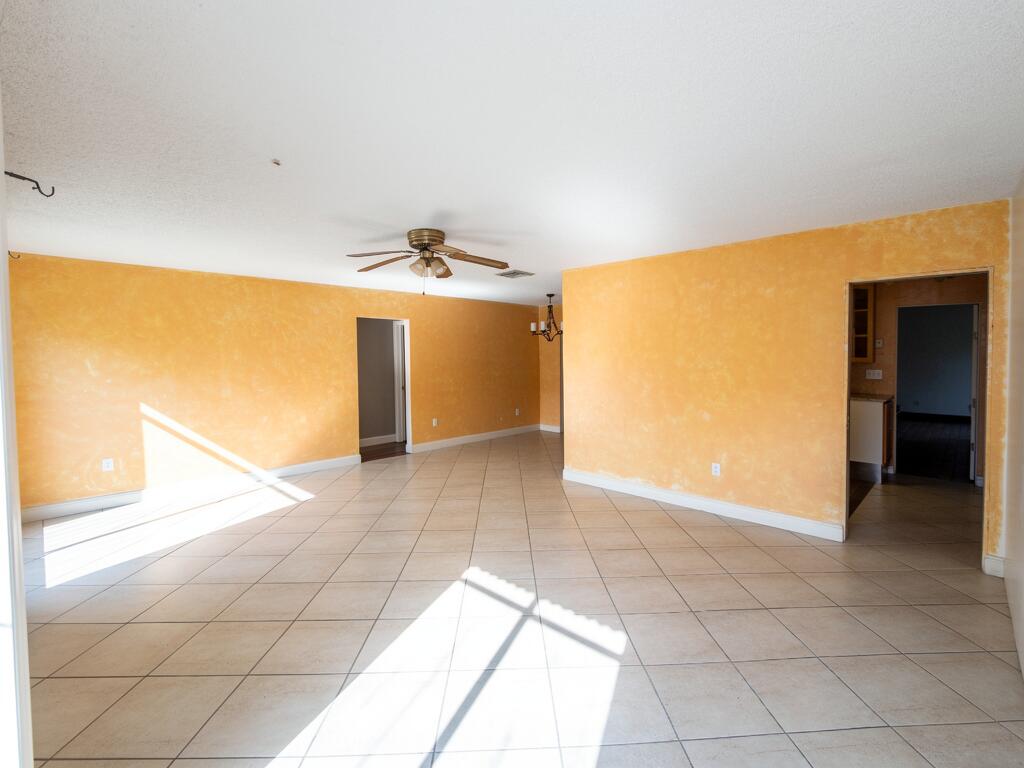 6717 Nw 59th Street Property Photo 14