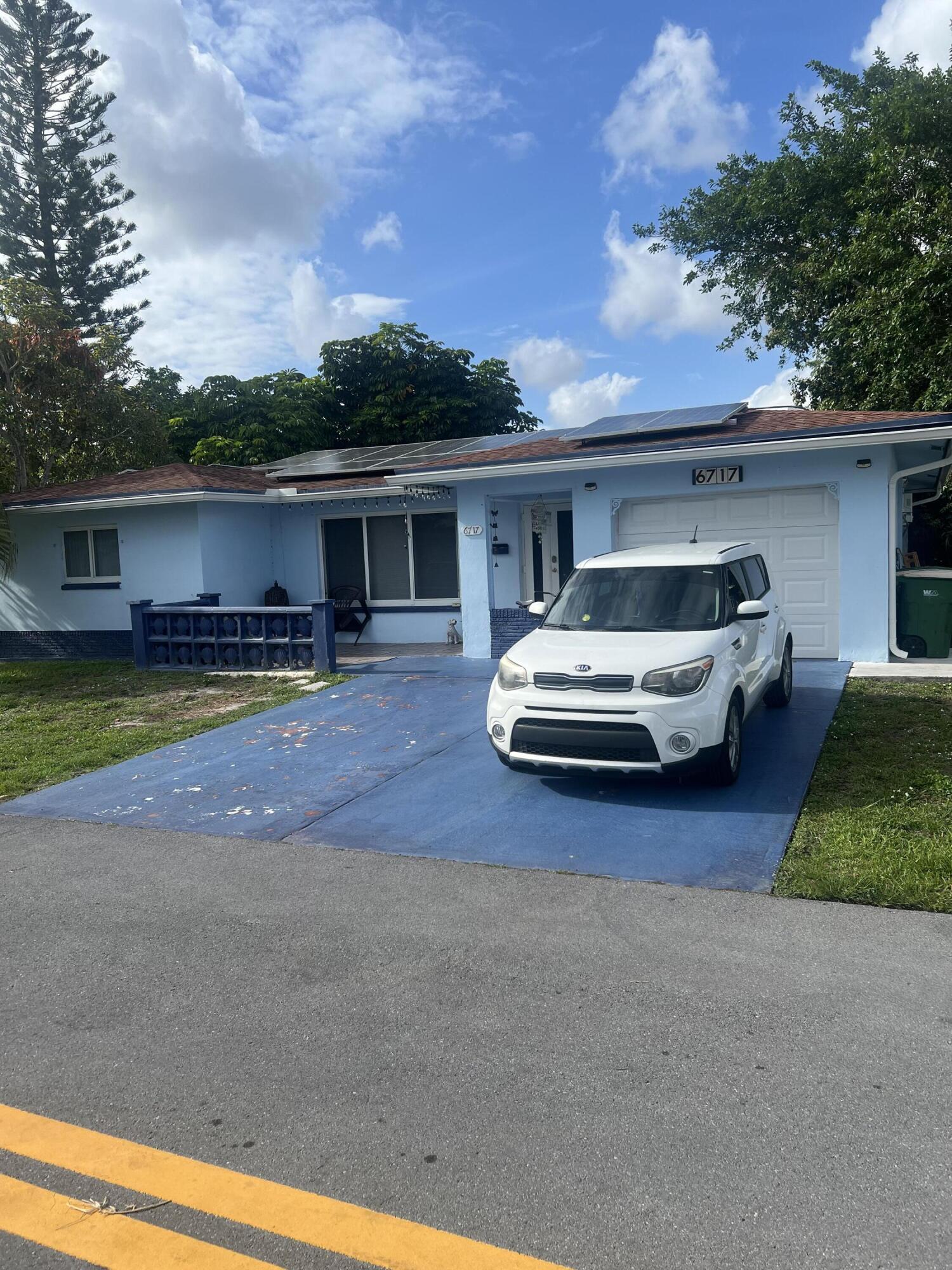 6717 Nw 59th Street Property Photo 17