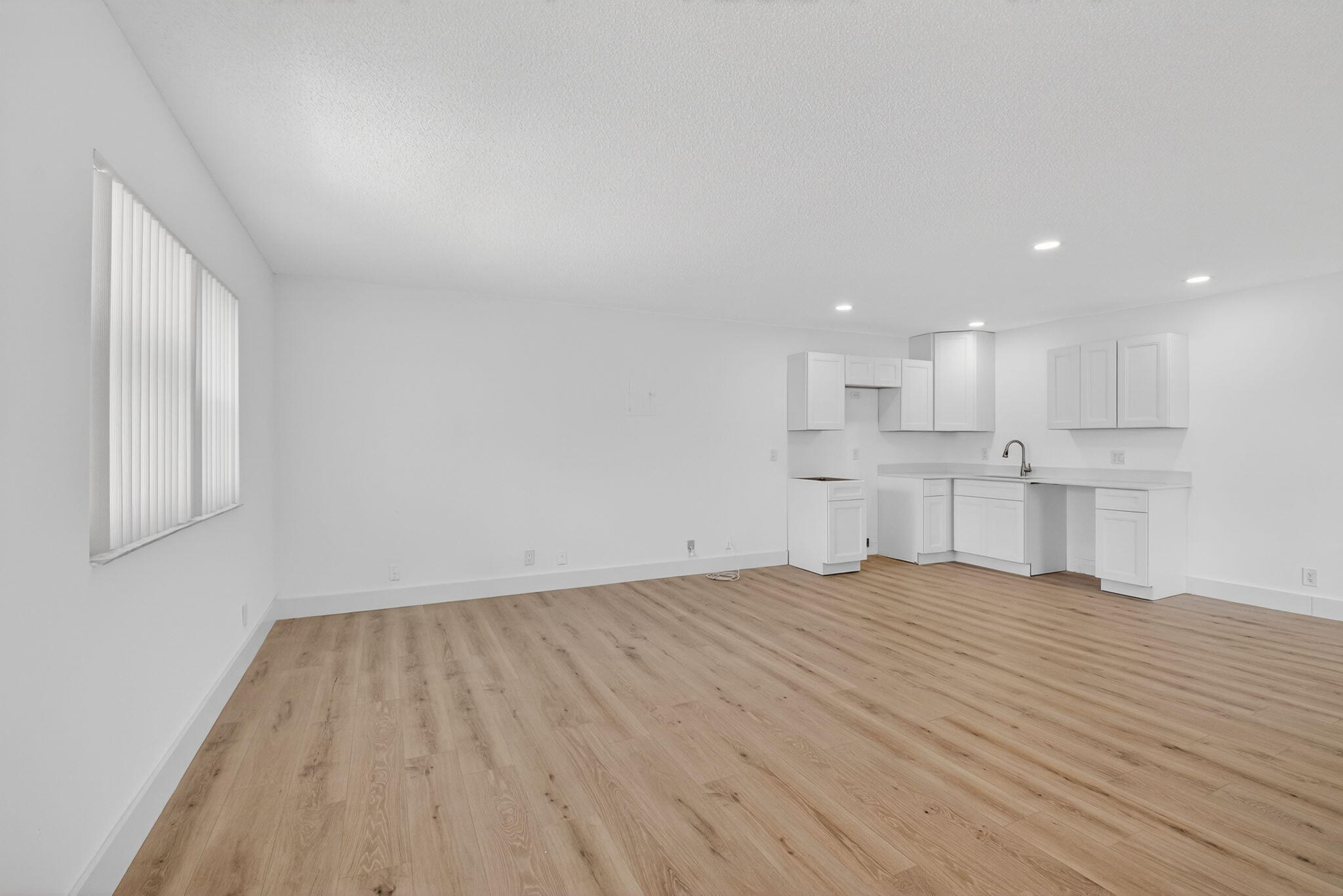 155 Seville G Property Photo 2