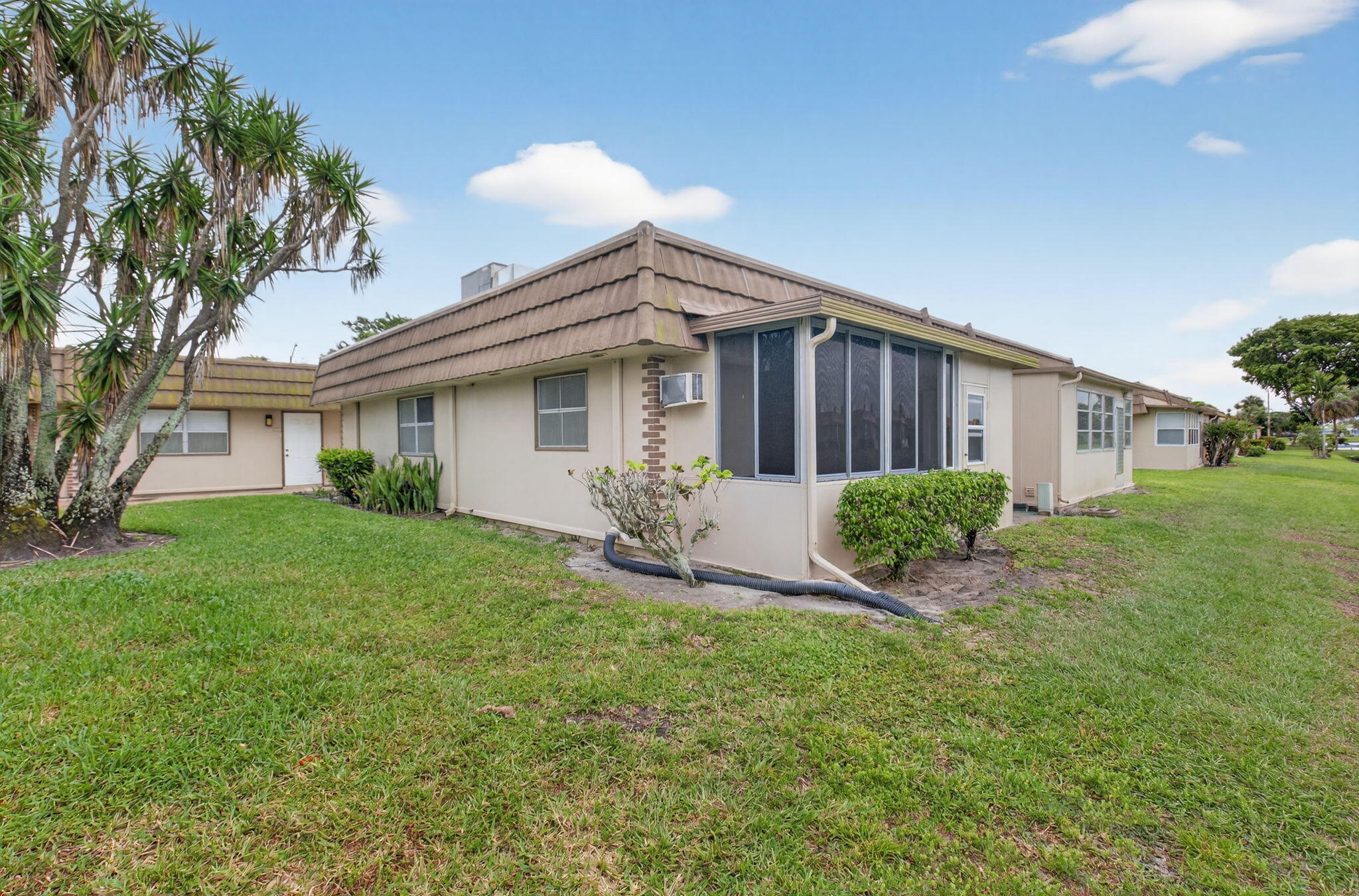 155 Seville G Property Photo 20