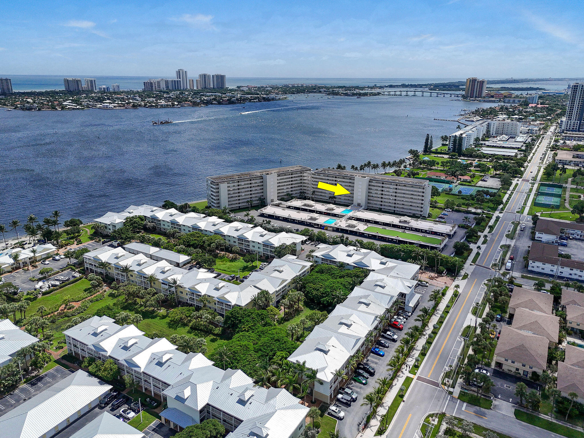 801 Lake Shore Drive 414