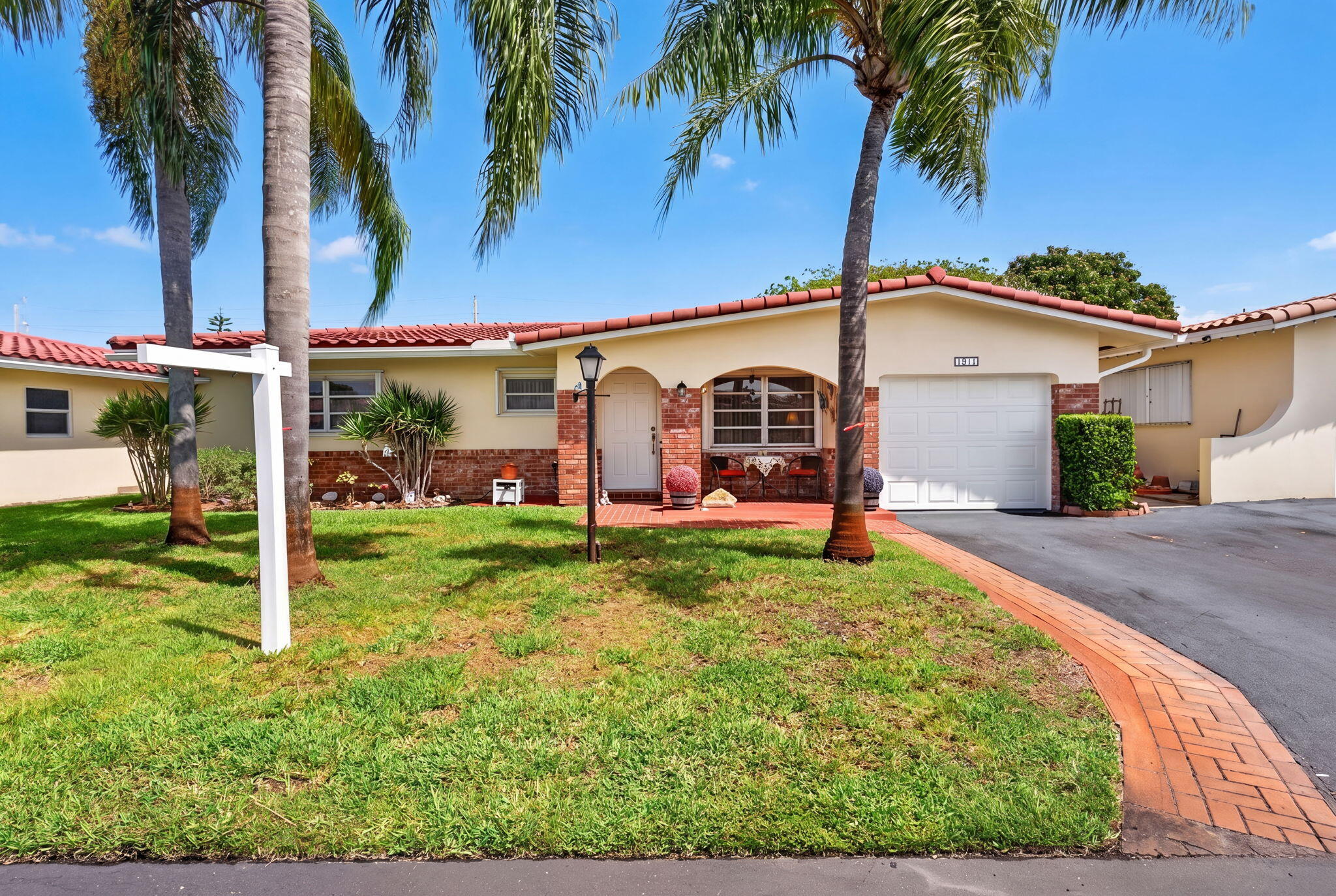 1211 Nw 44th Street Property Photo 1