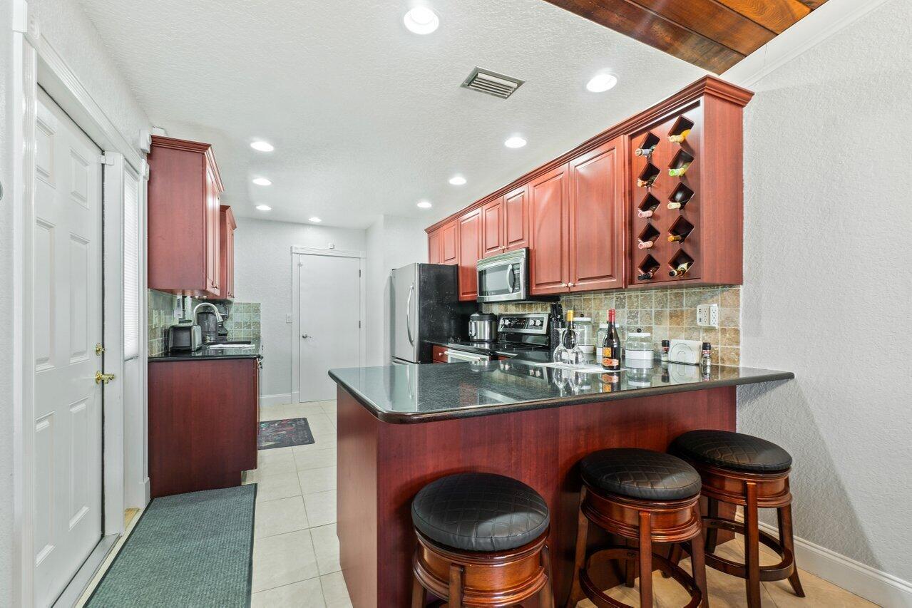 12542 Westhampton Circle Property Photo 4
