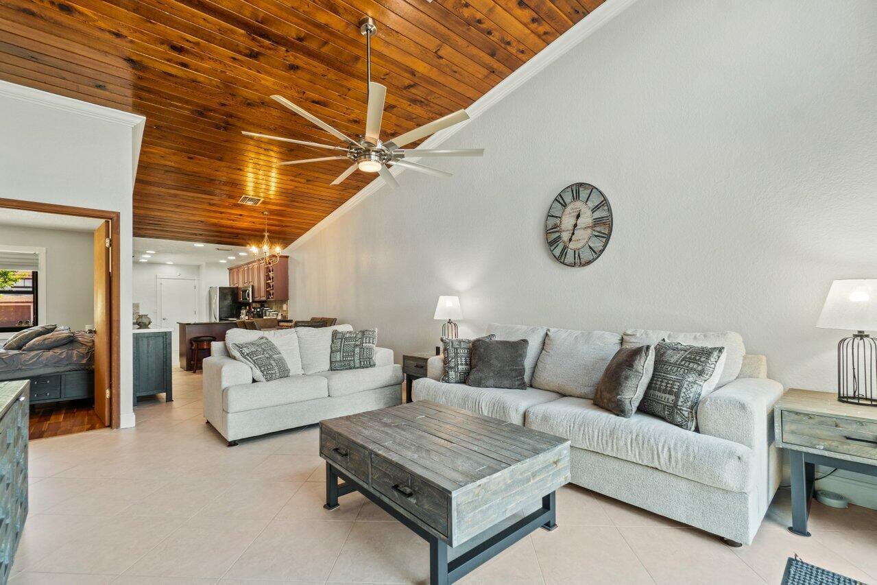 12542 Westhampton Circle Property Photo 9
