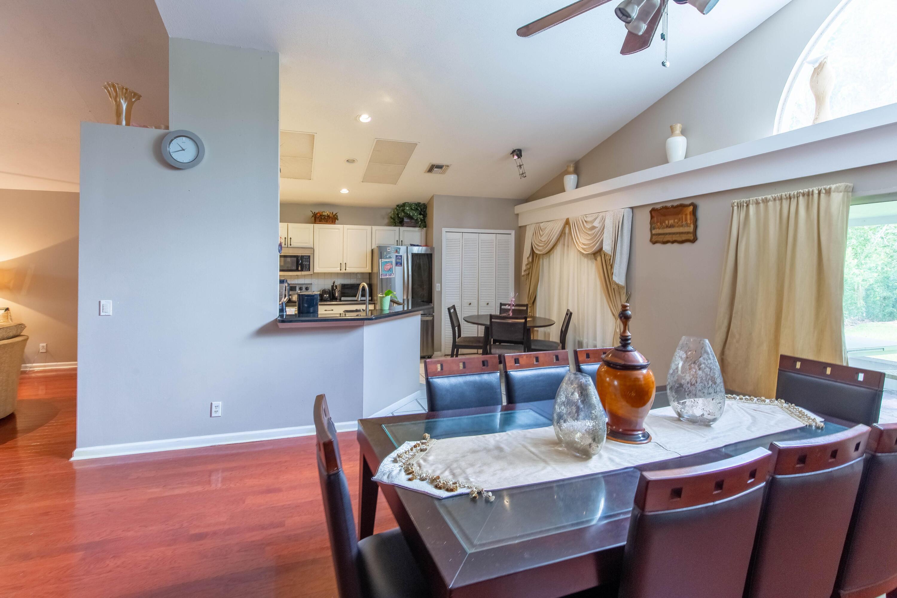 15157 Oak Chase Court Property Photo 7