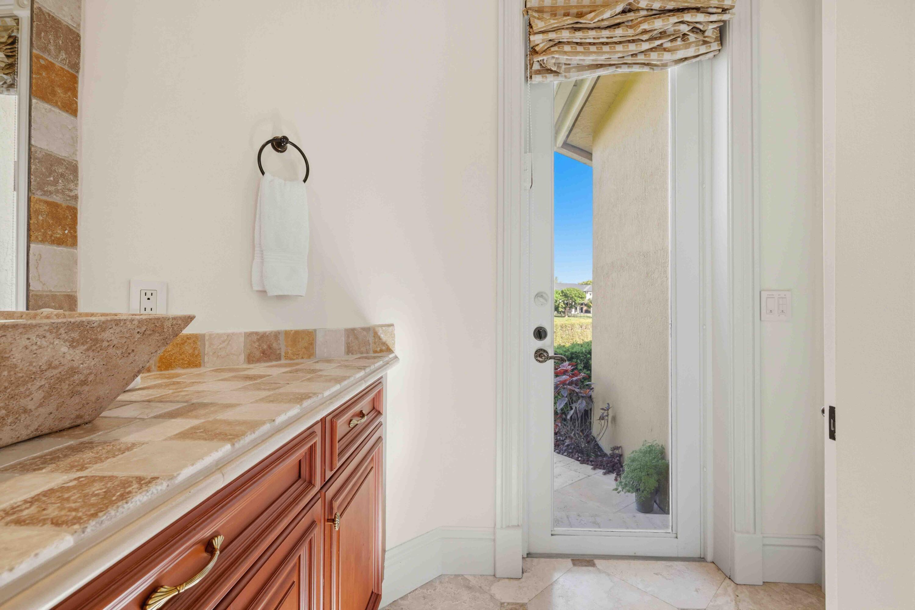 18118 Daybreak Drive Property Photo 38