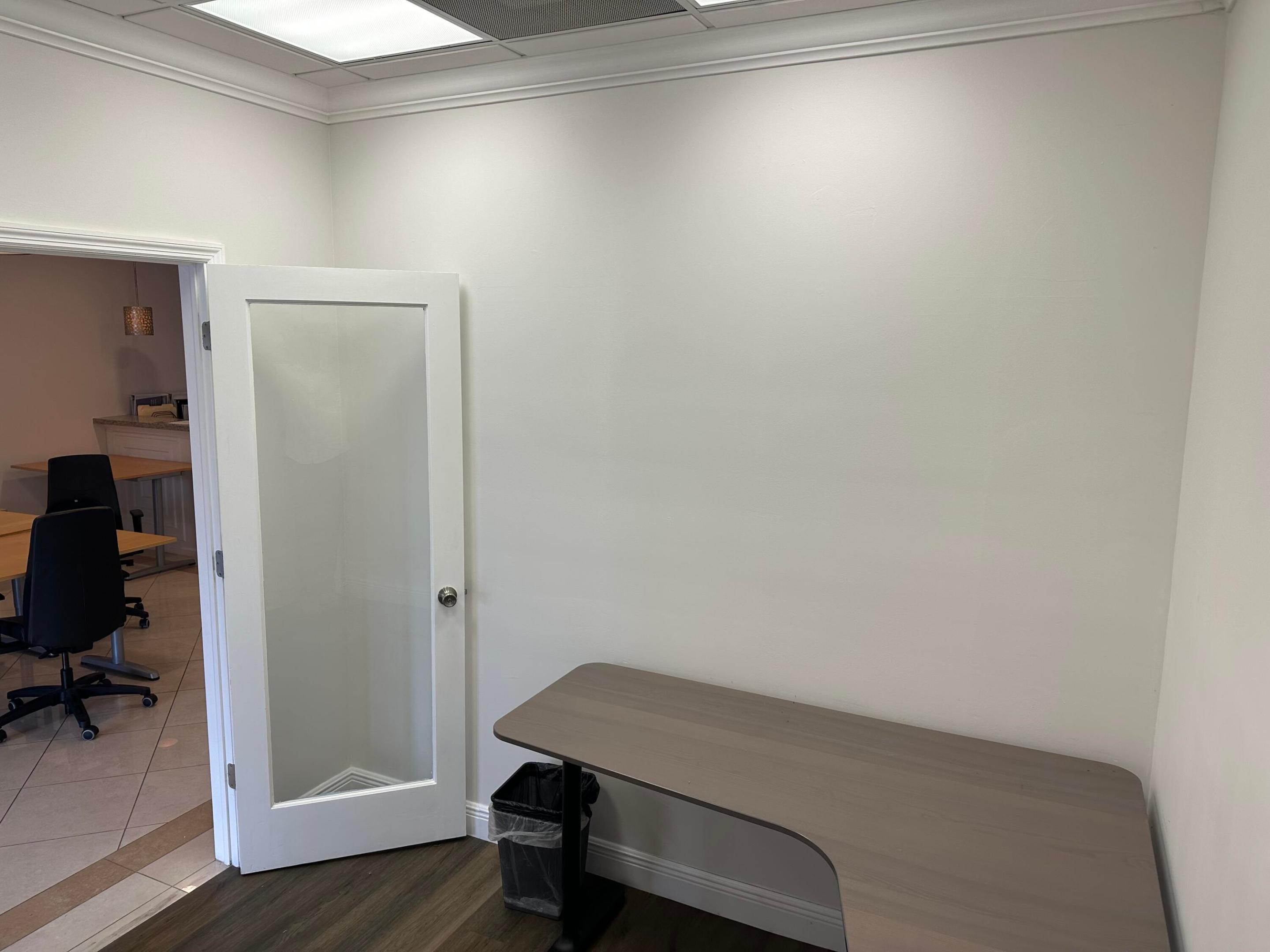 6435 W Commercial Boulevard Property Photo 6
