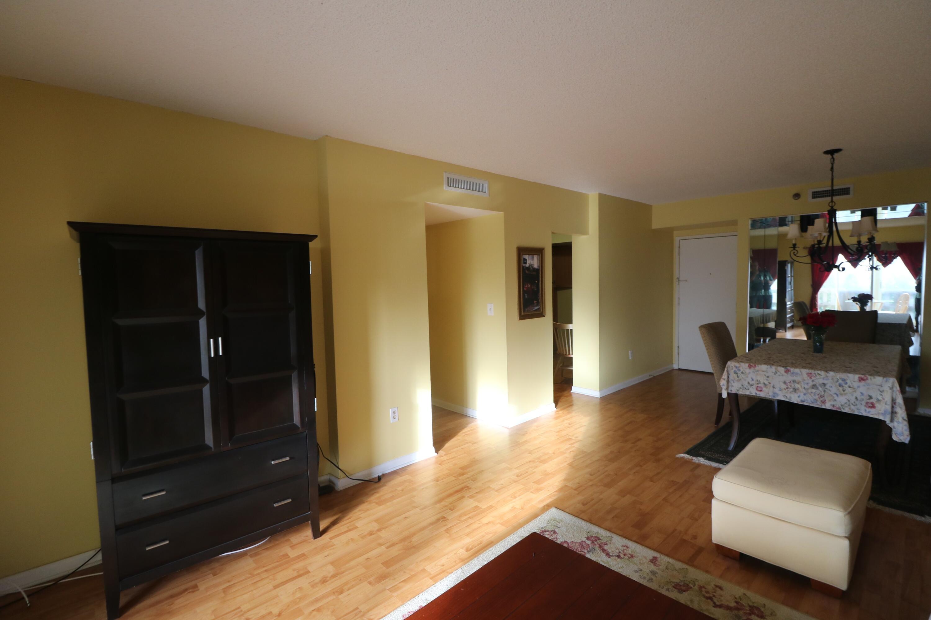 4001 Hillcrest Drive 510 Property Photo 3