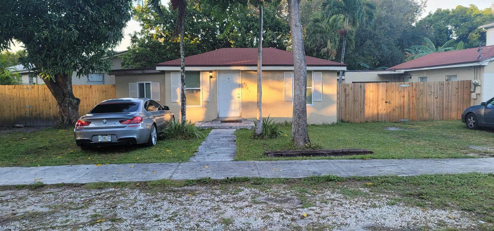 5721 Fillmore Street Property Photo 2