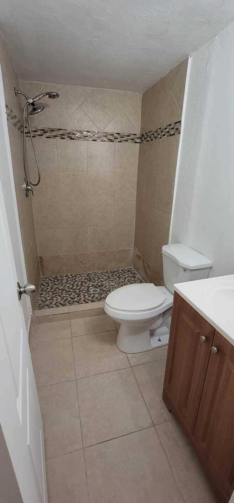 5721 Fillmore Street Property Photo 8