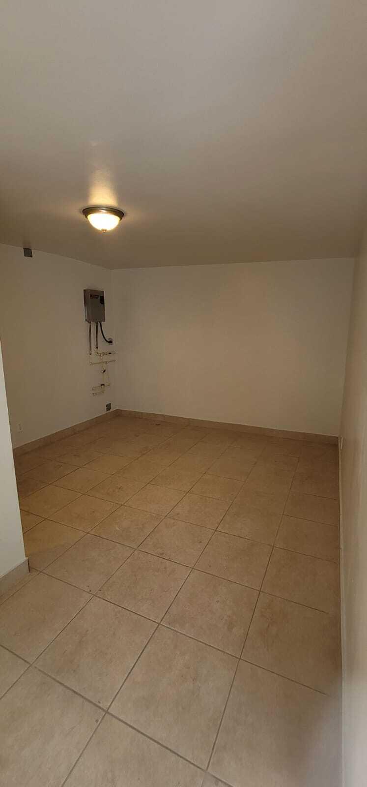 5721 Fillmore Street Property Photo 9