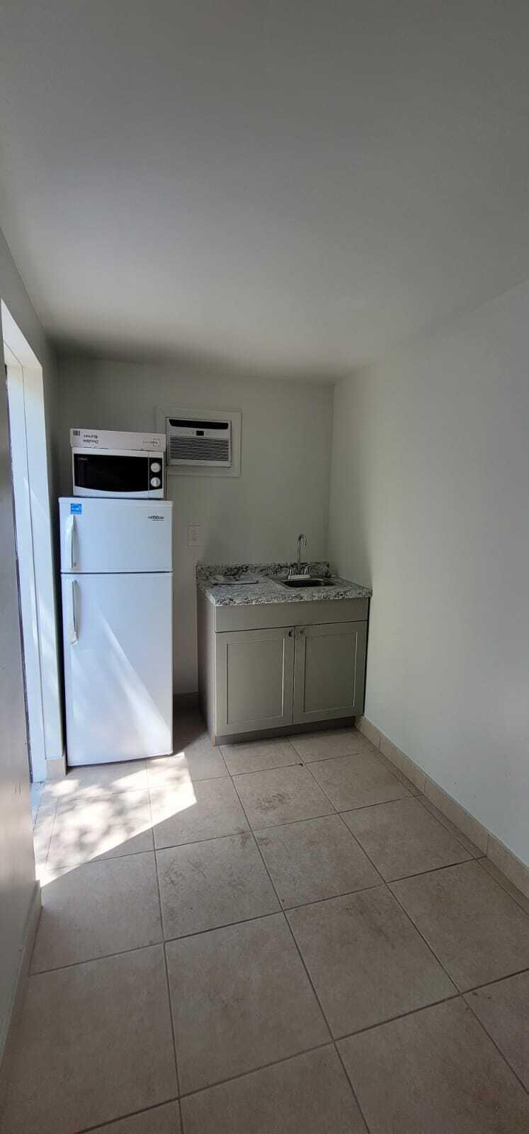 5721 Fillmore Street Property Photo 12