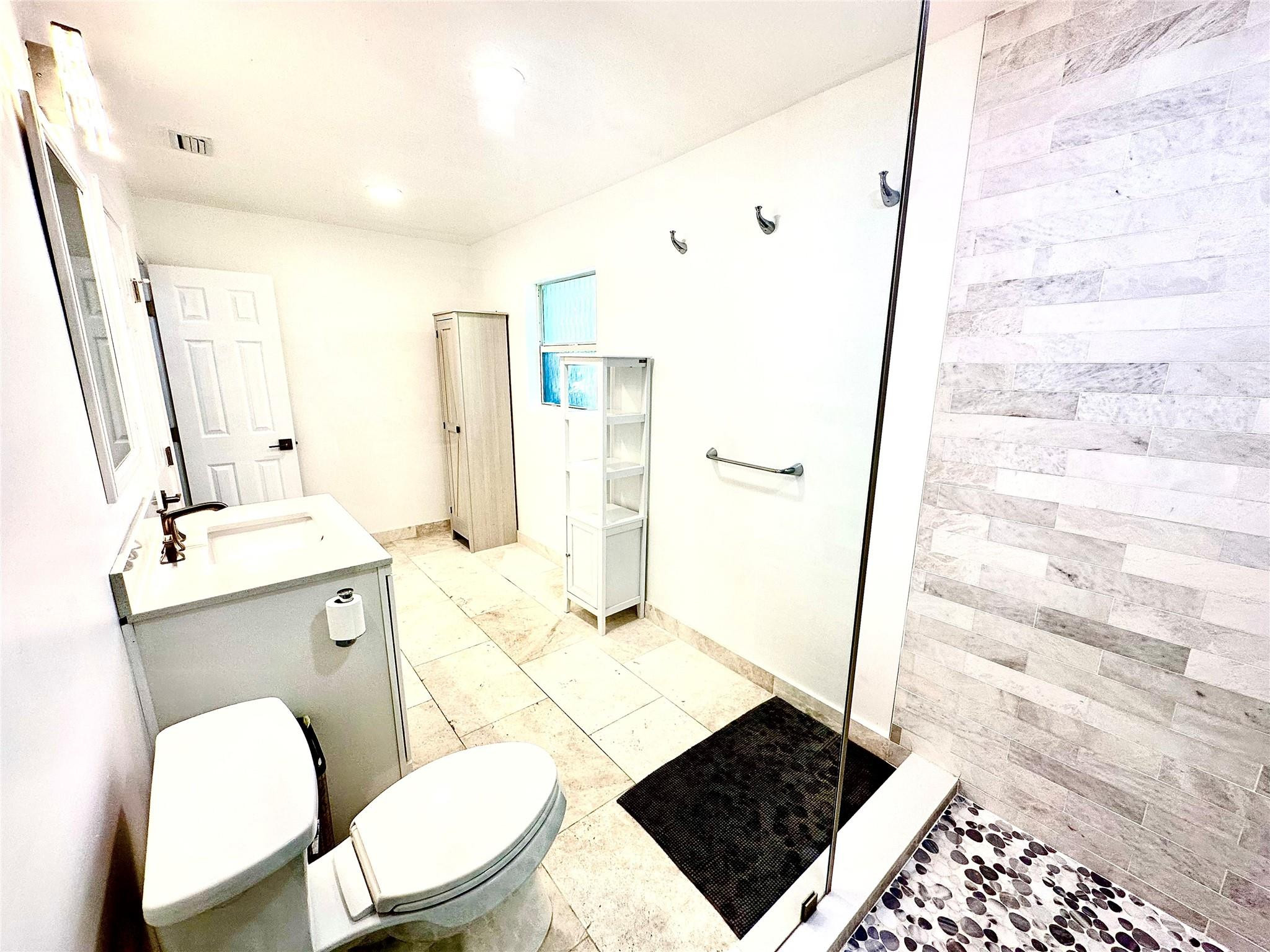 1742 Ne 7th Street Property Photo 13