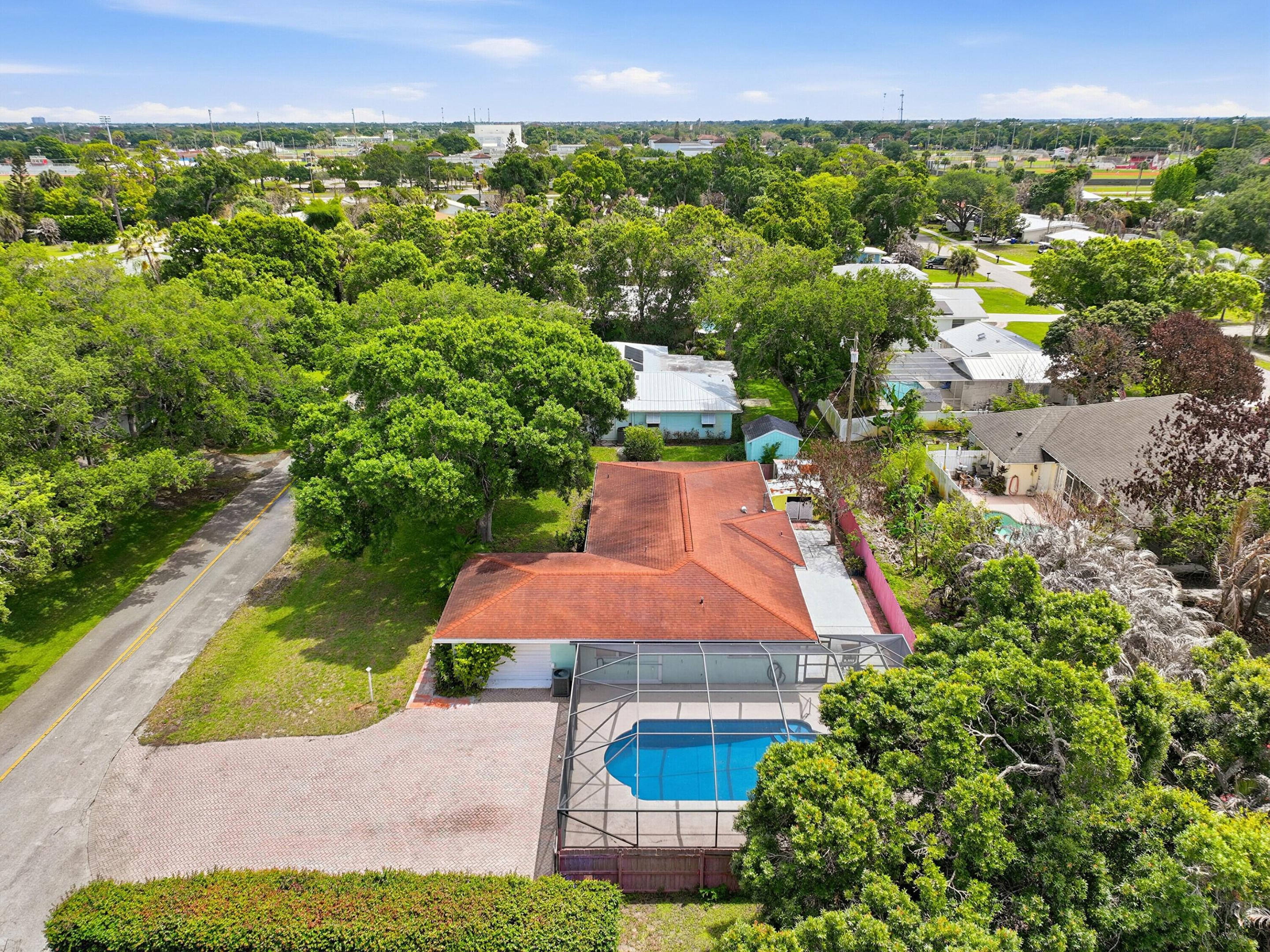 2115 15th Place Property Photo 35