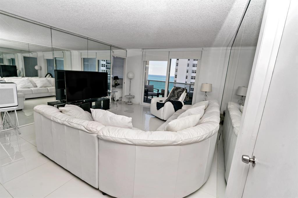 1880 S Ocean Drive Ts705 Property Photo 8