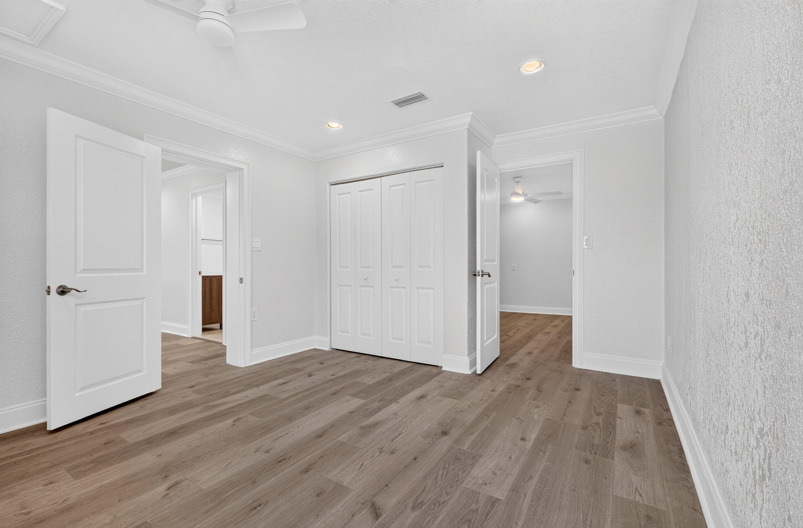241 14th Place Property Photo 18