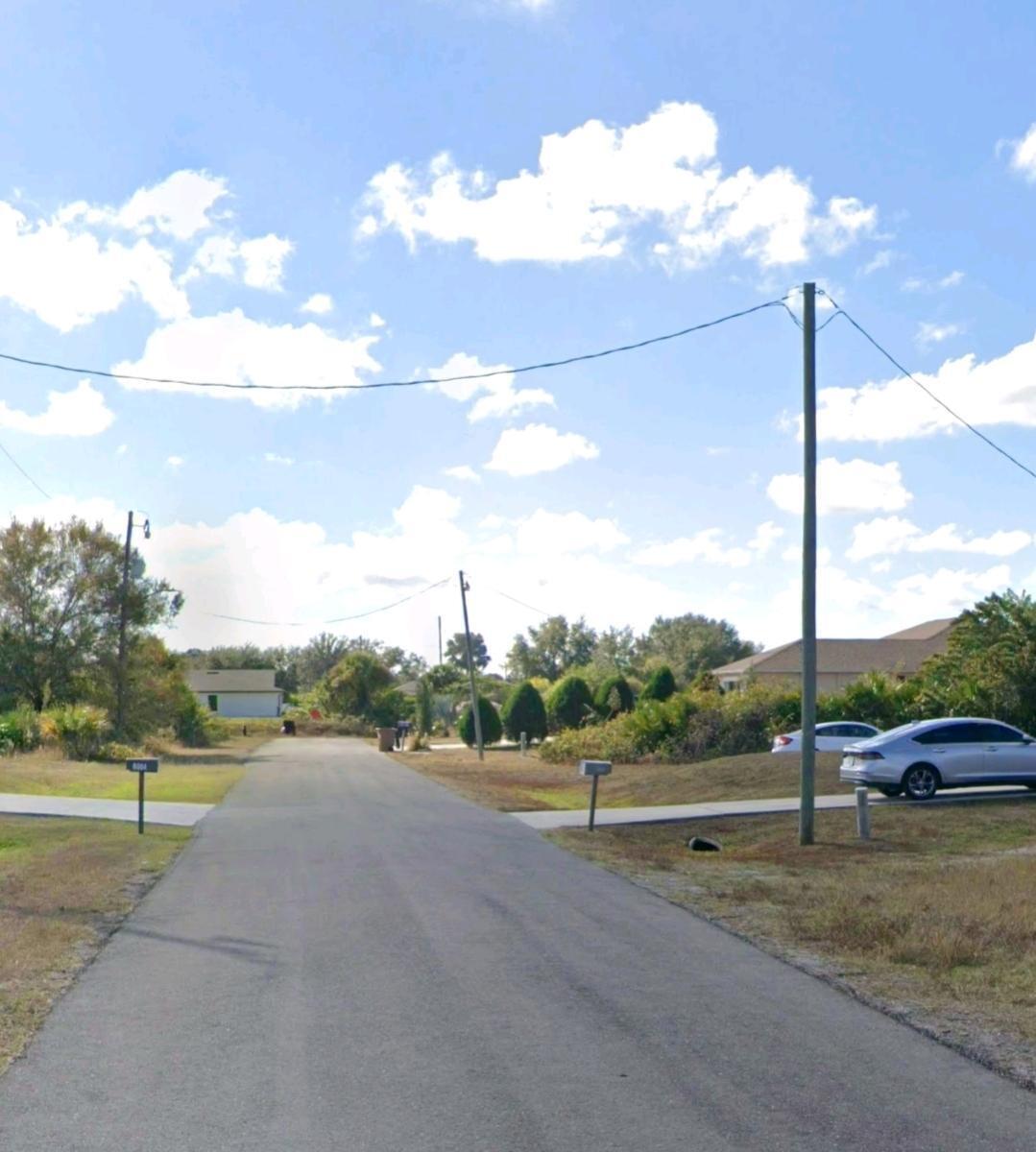 6006 Flora Avenue N Property Photo 6