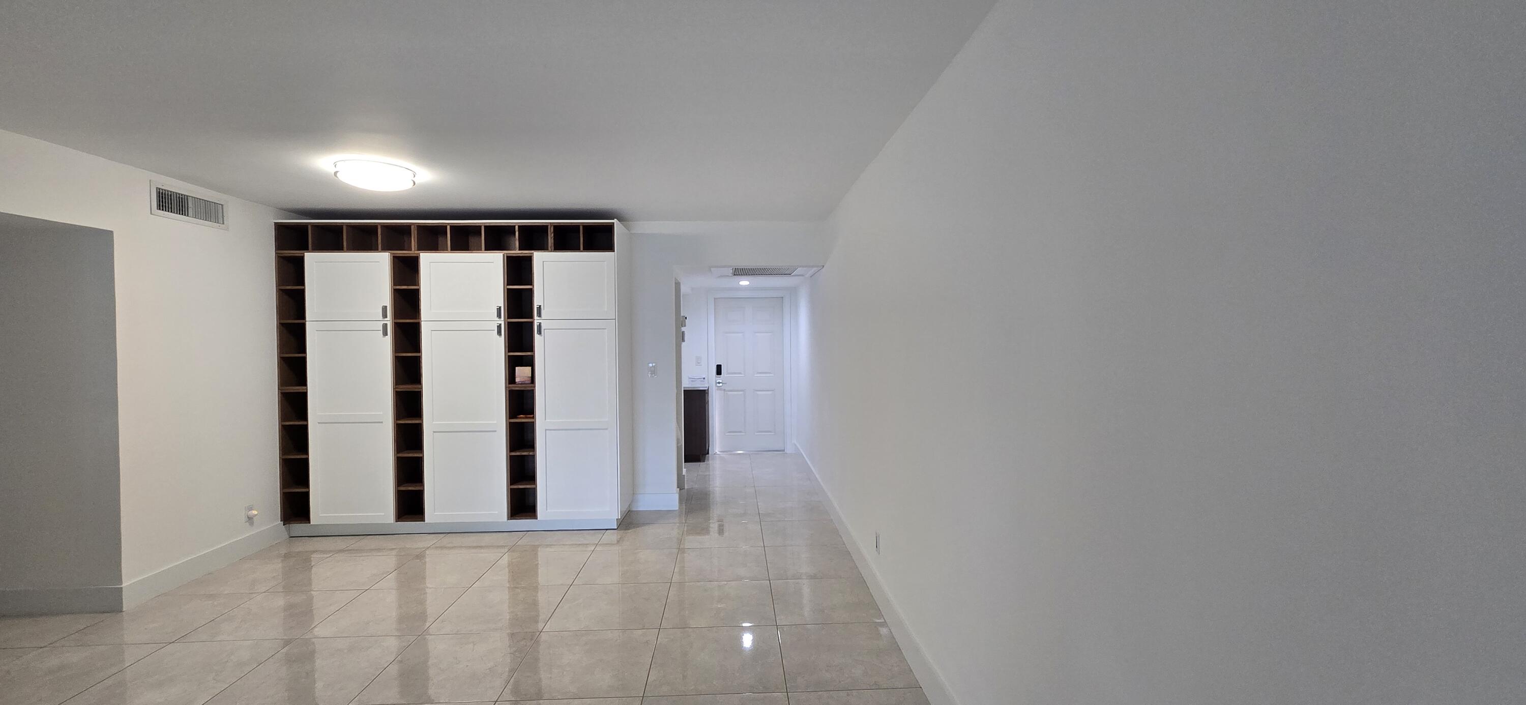 3300 N Palm Aire Drive 109 Property Photo 7