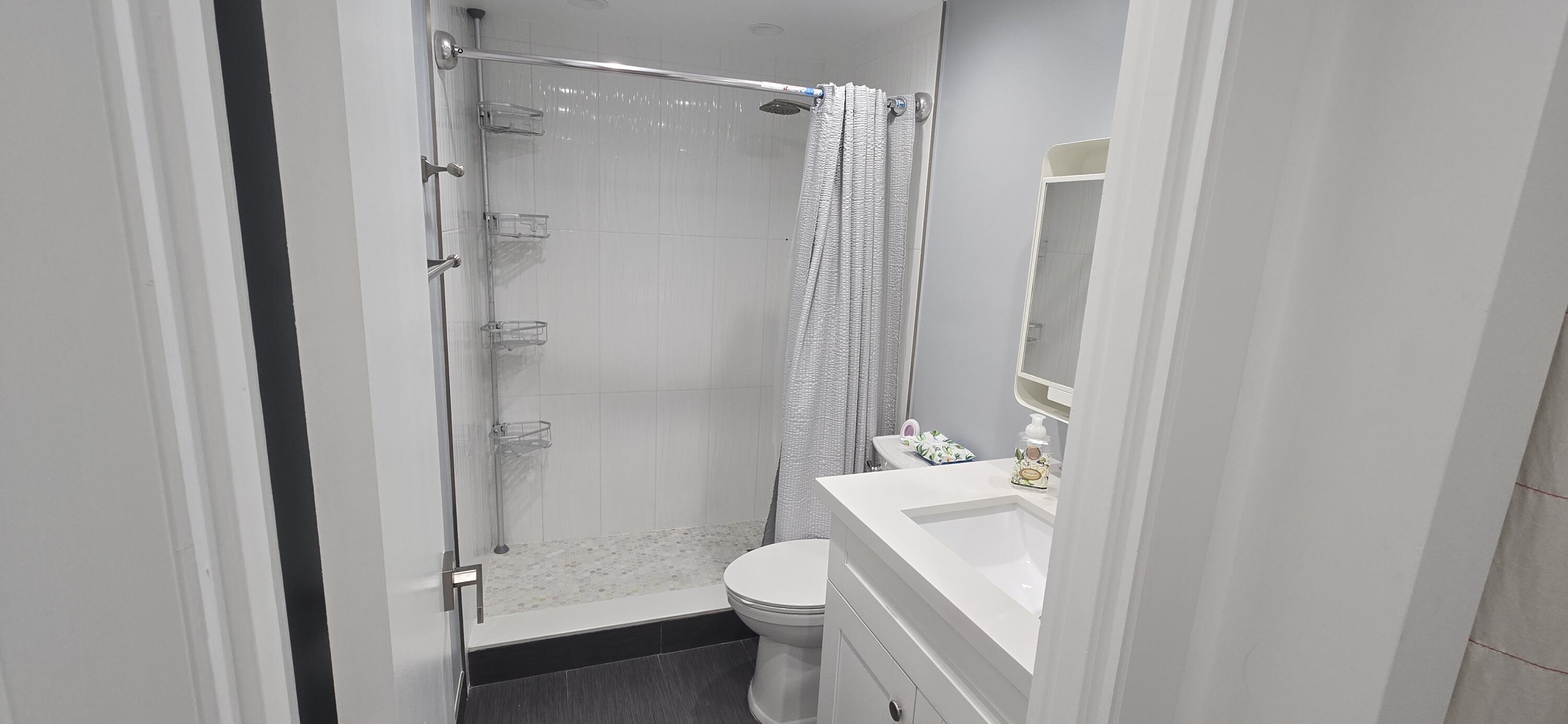 3300 N Palm Aire Drive 109 Property Photo 8