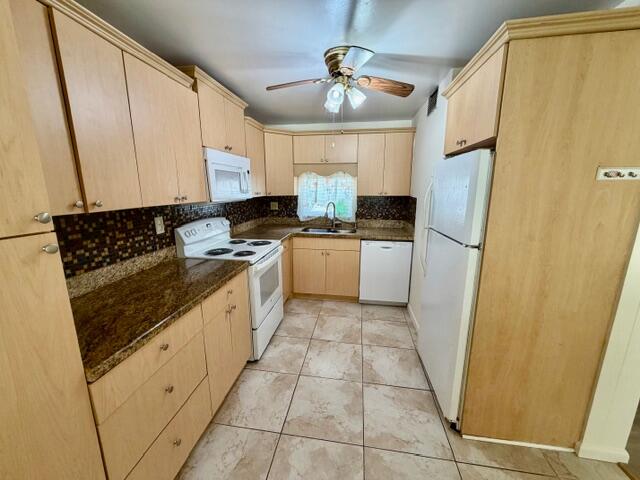 8940 S Hollybrook Boulevard 208 Property Photo 1