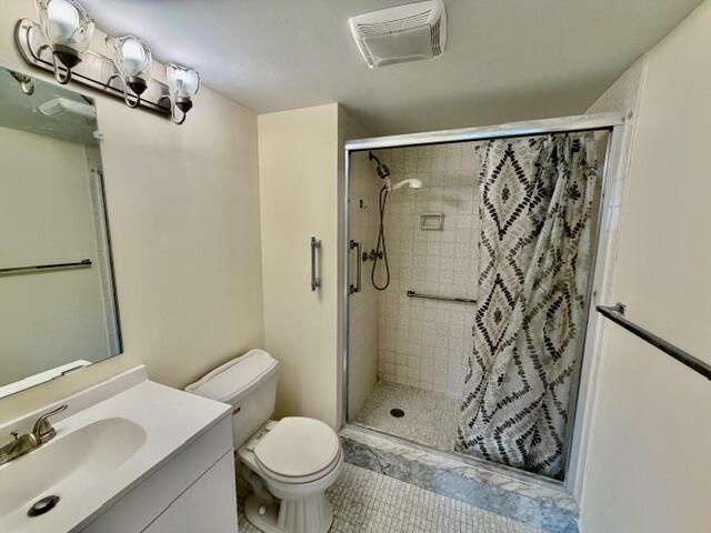 8940 S Hollybrook Boulevard 208 Property Photo 5